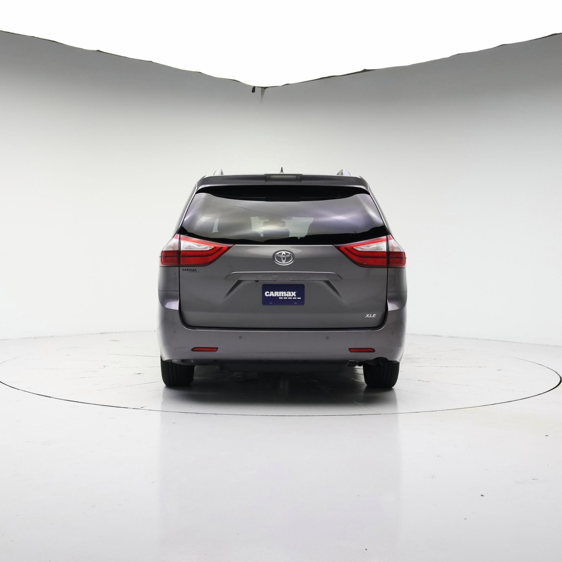 Thumbnail: 2018 Toyota Sienna - 6