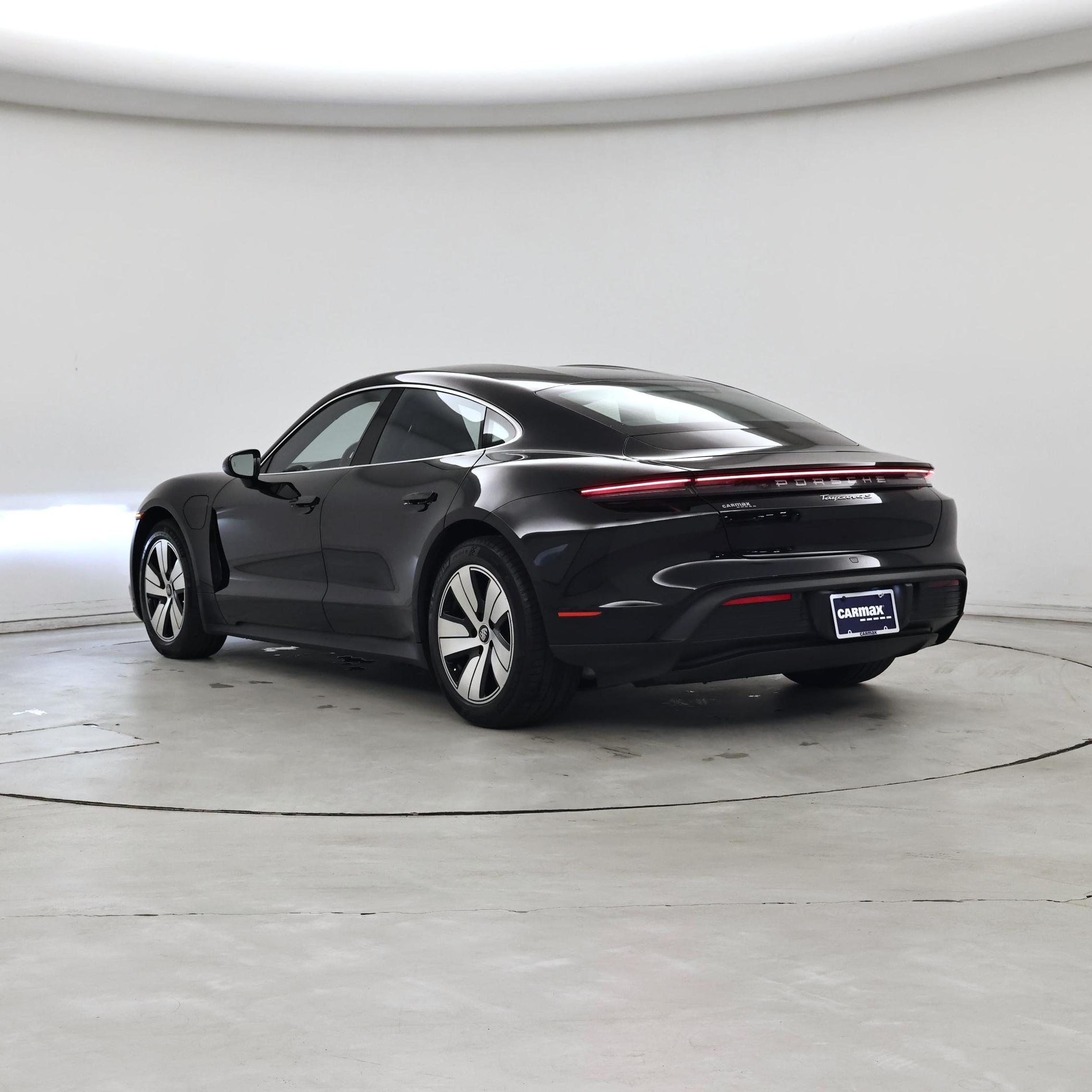 Thumbnail: 2021 Porsche Taycan - 2