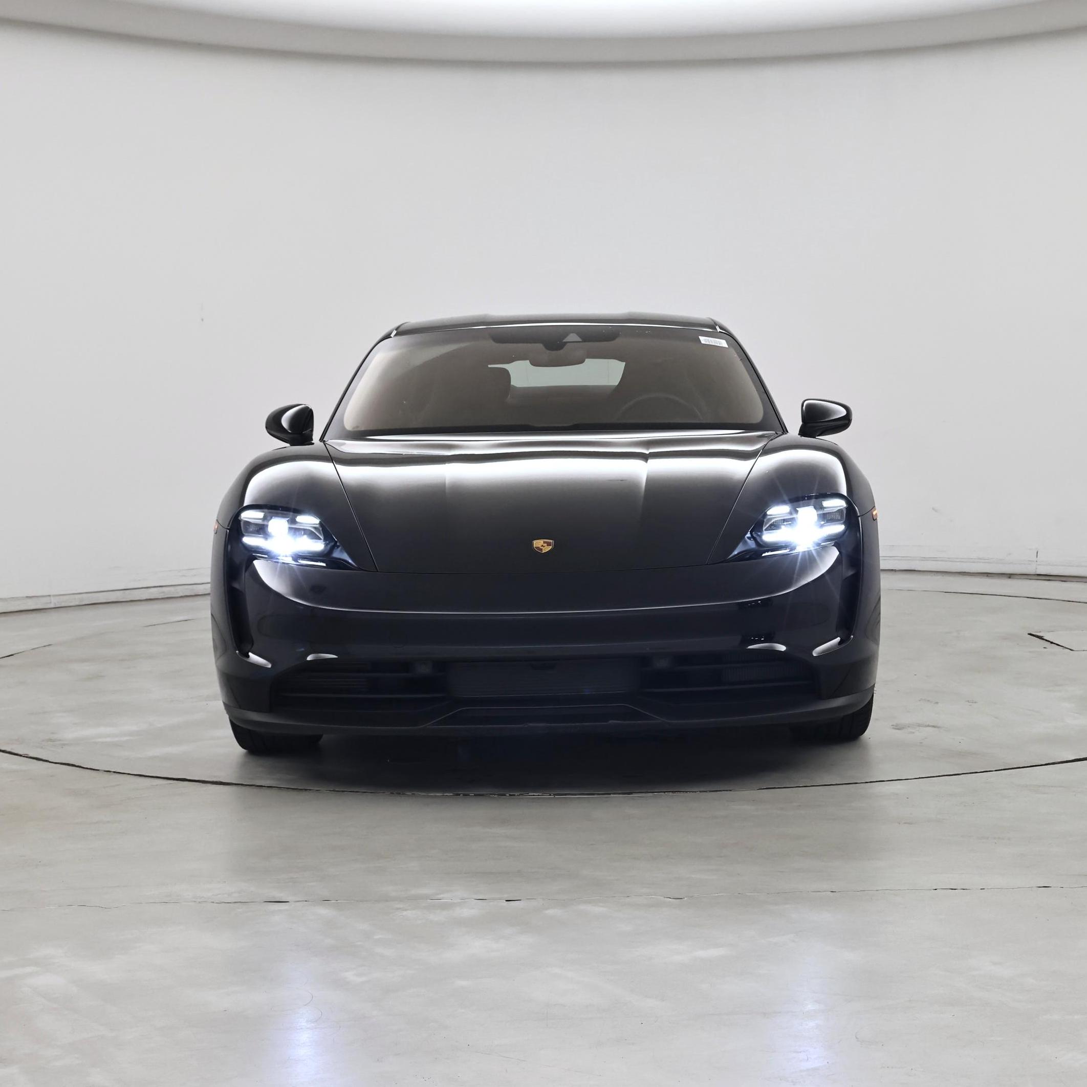 Thumbnail: 2021 Porsche Taycan - 5