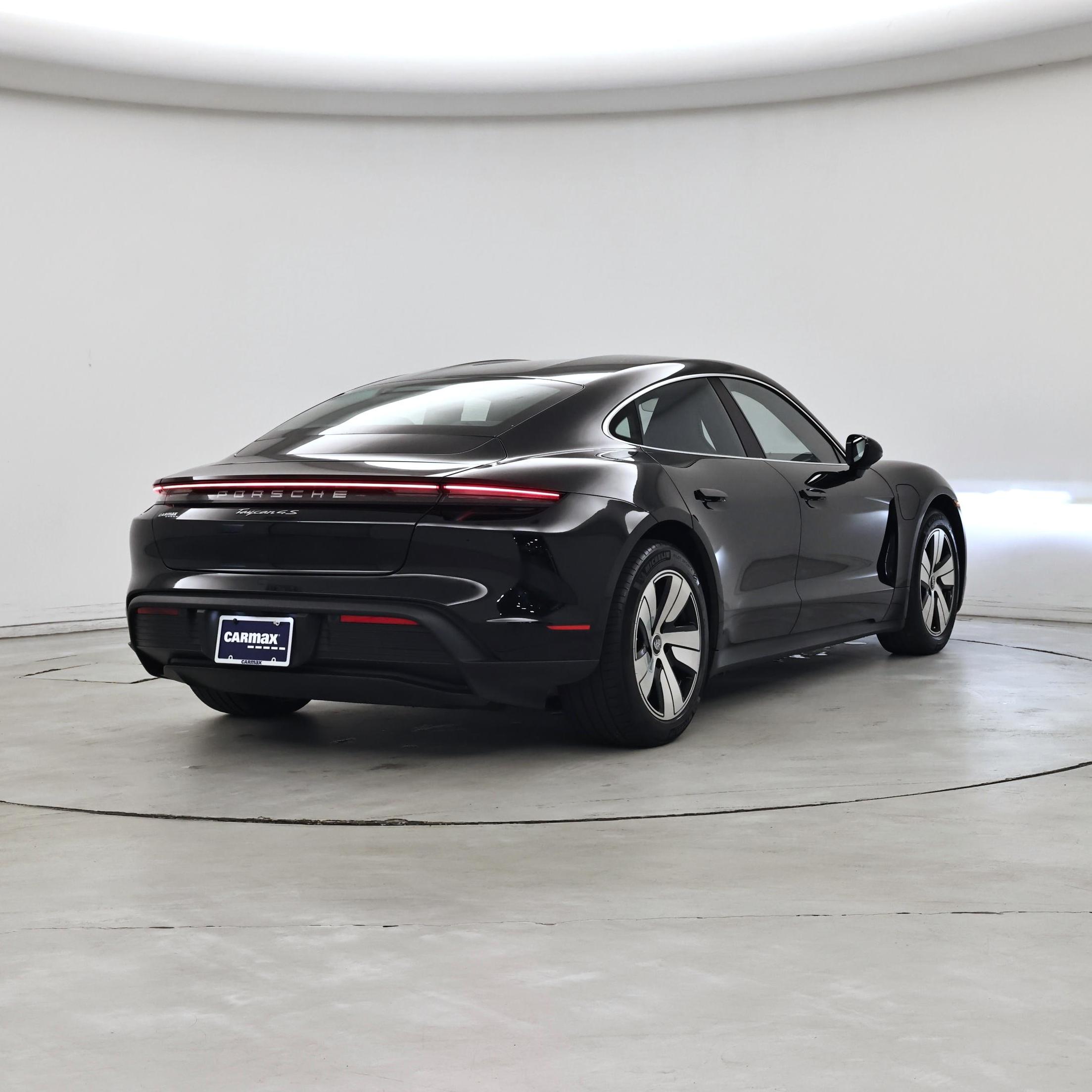 Thumbnail: 2021 Porsche Taycan - 8