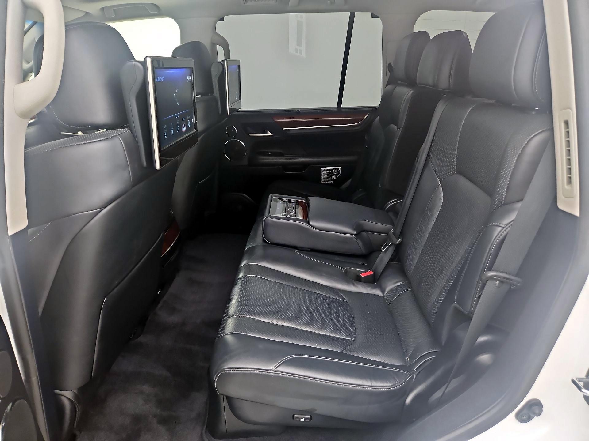 Thumbnail: 2016 Lexus LX - 19