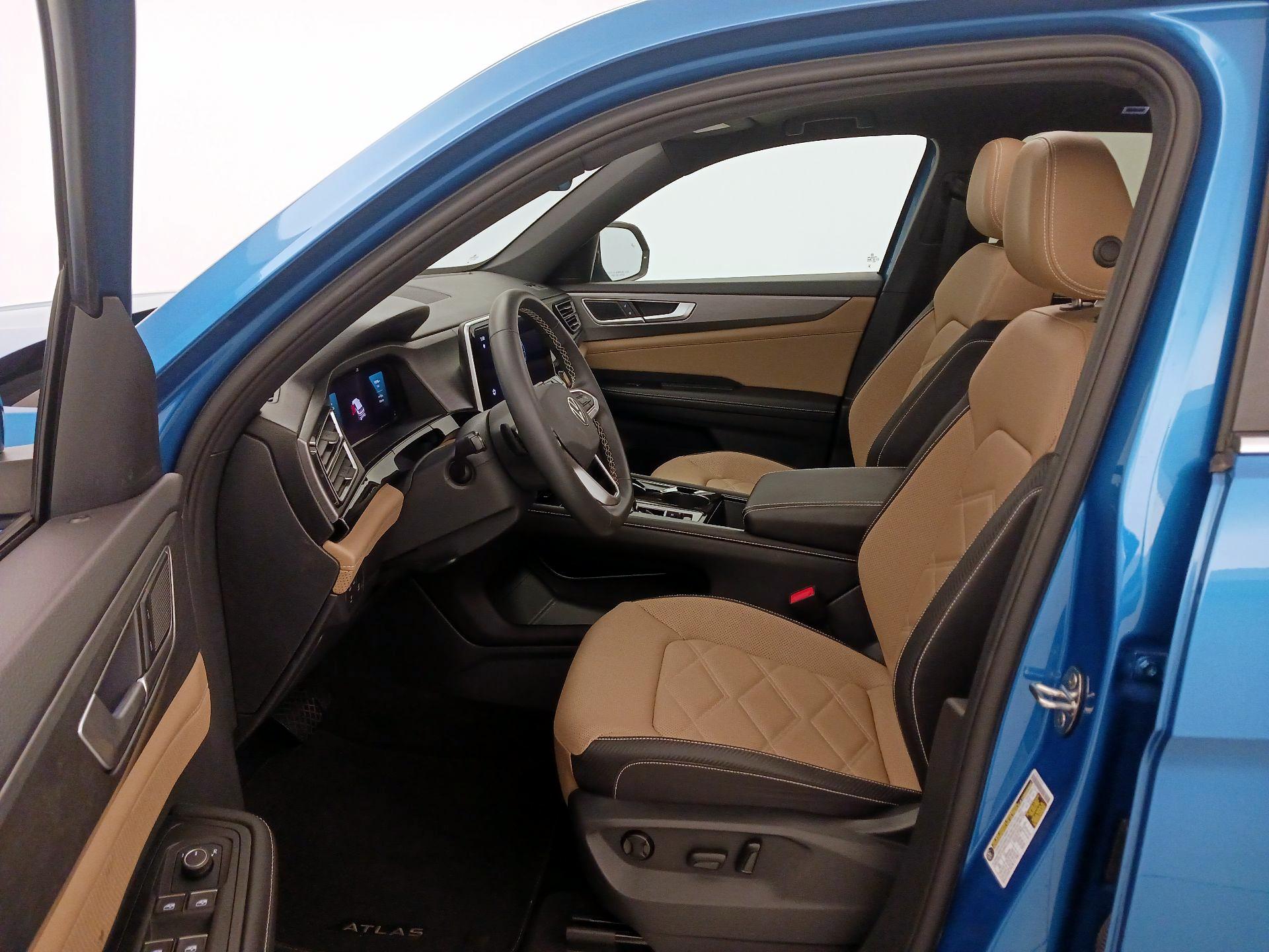 Thumbnail: 2024 Volkswagen Atlas - 11