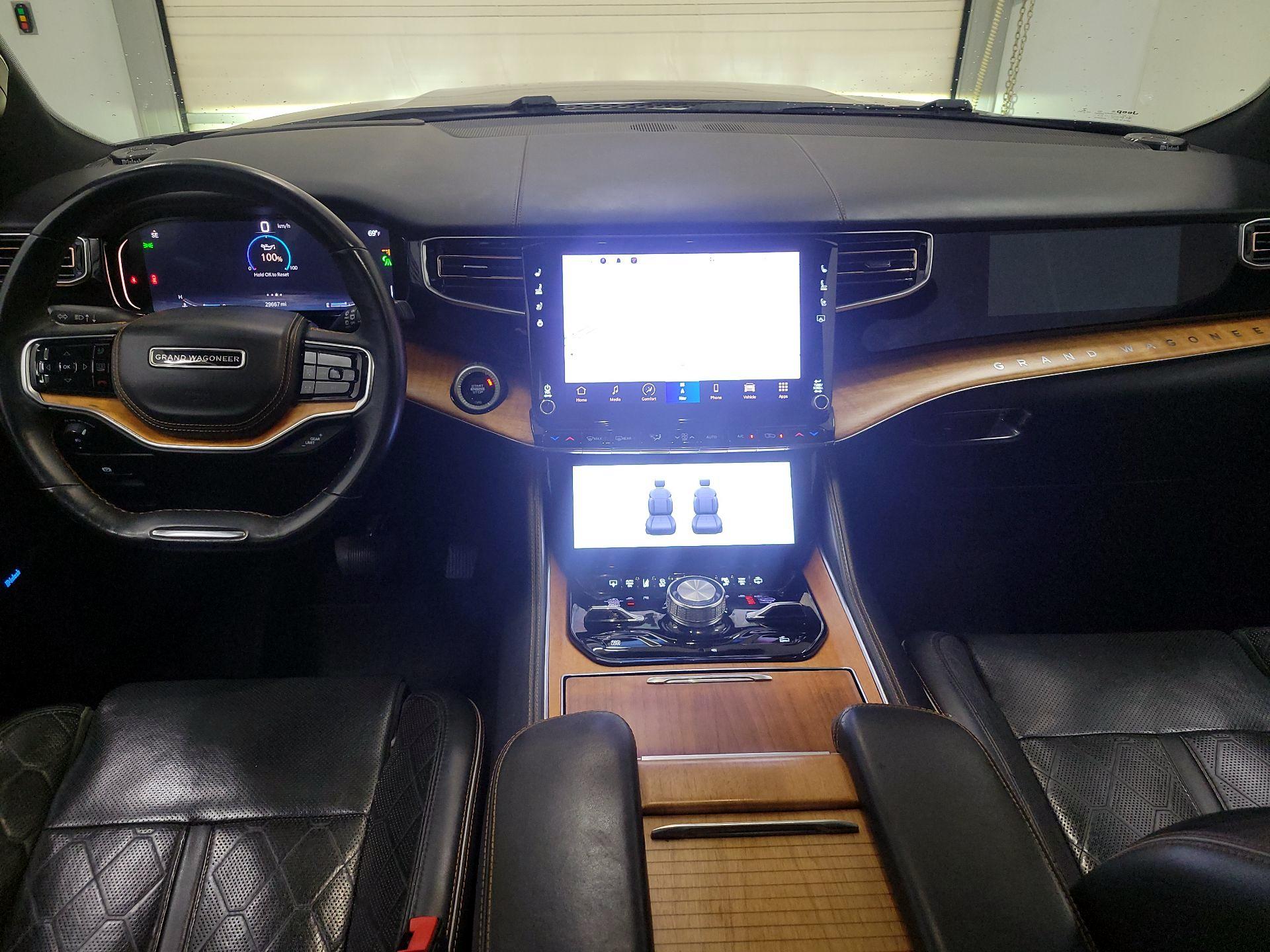 Thumbnail: 2022 Jeep Grand Wagoneer - 9