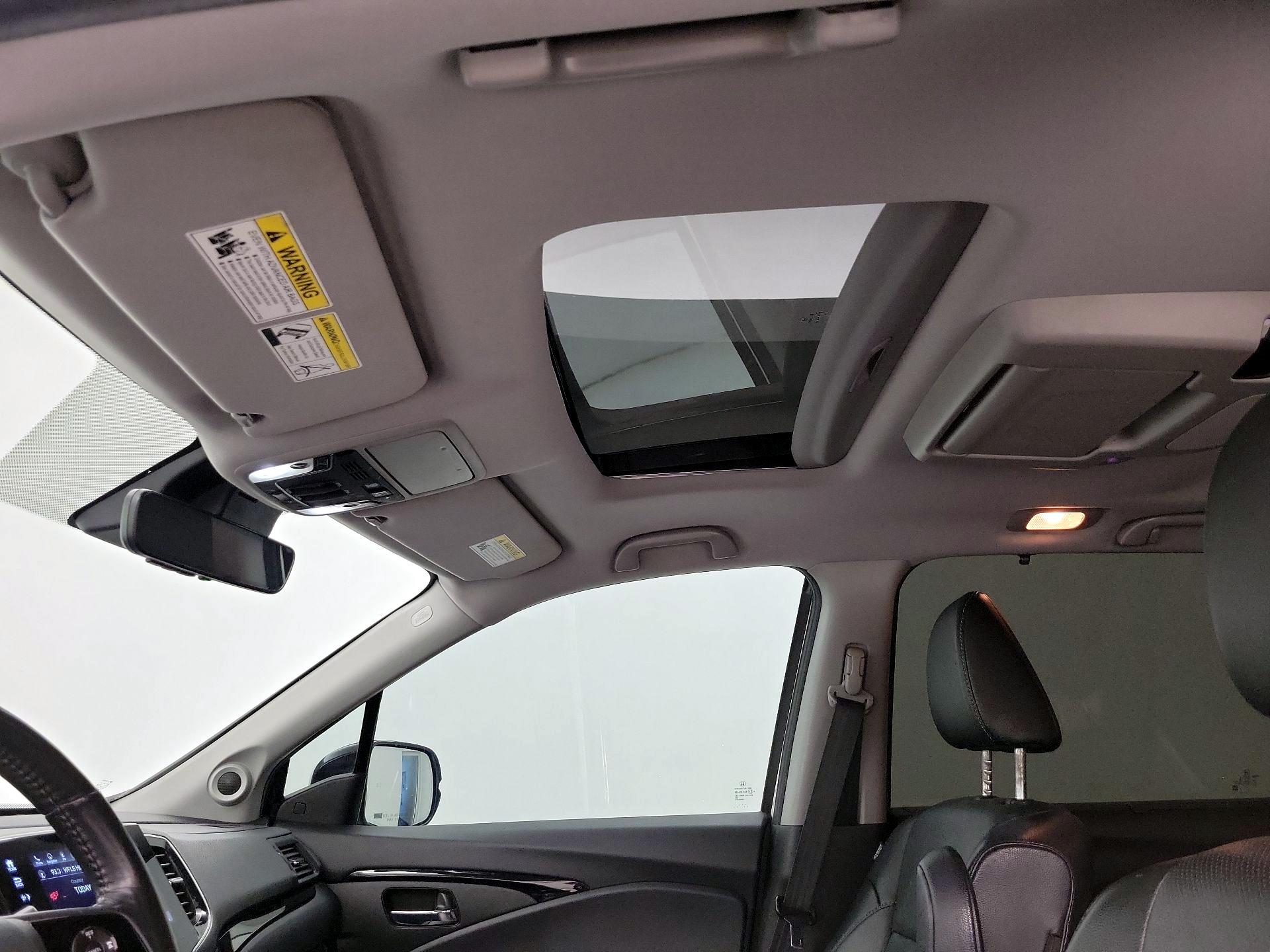 Thumbnail: 2019 Honda Pilot - 20