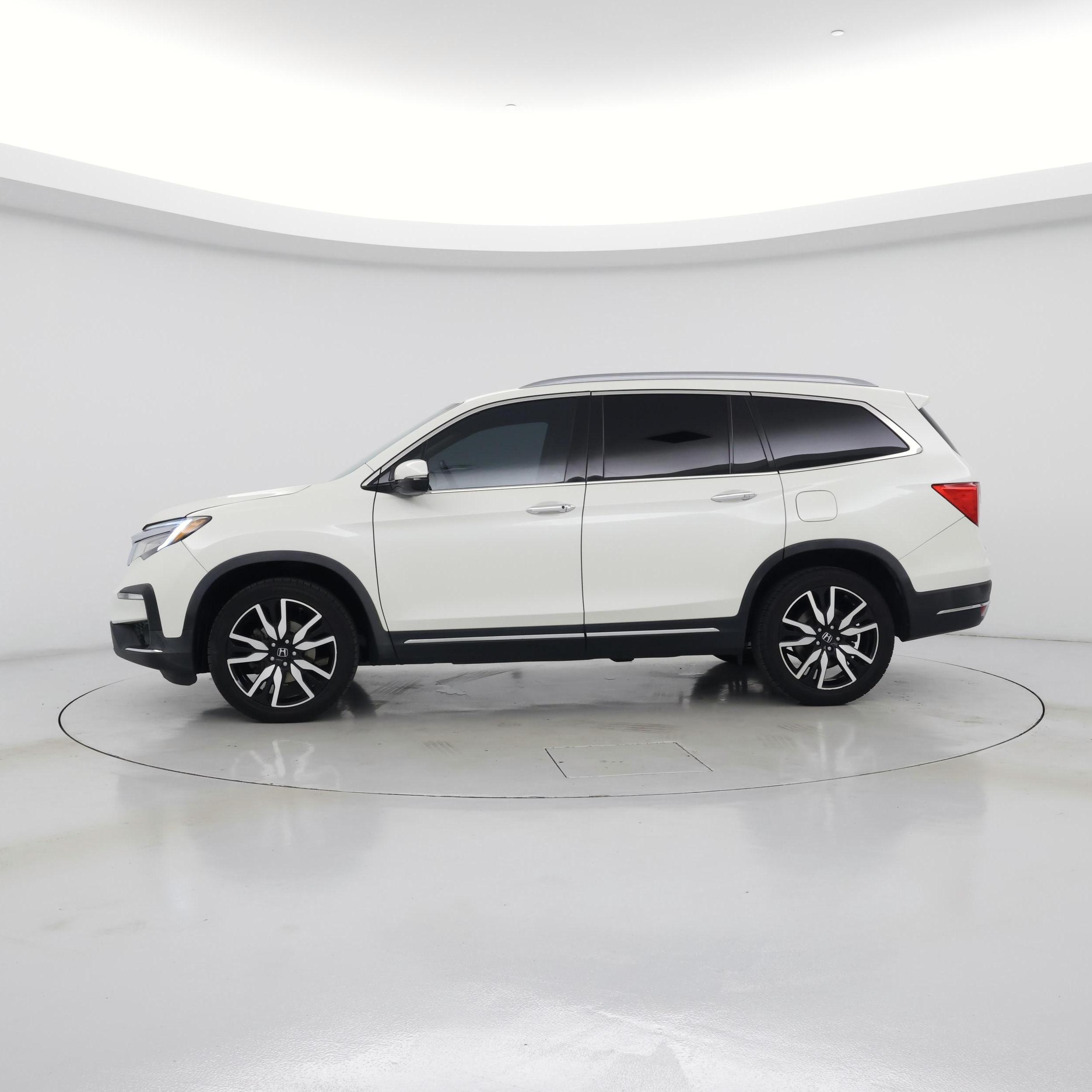 Thumbnail: 2019 Honda Pilot - 3
