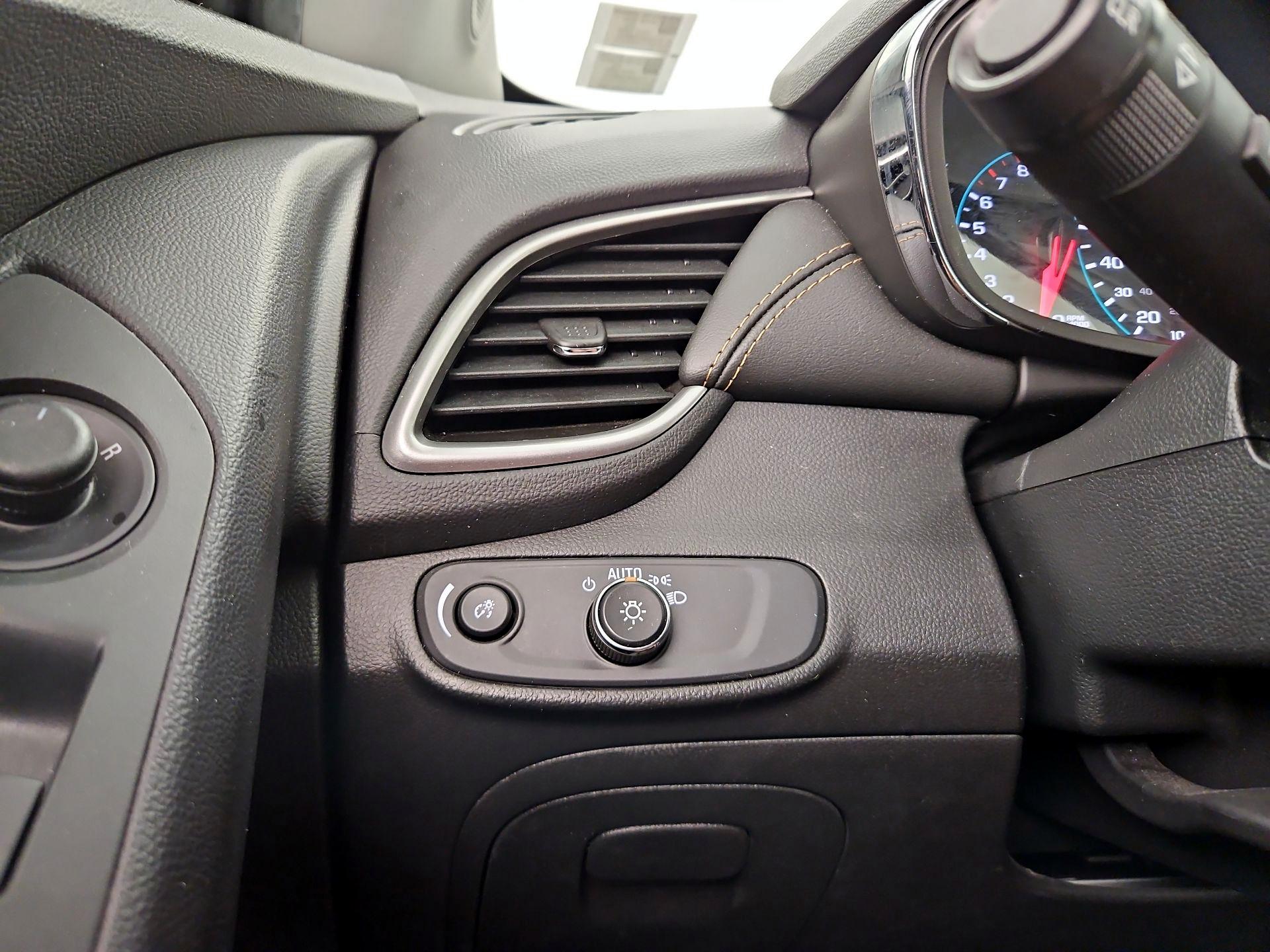 Thumbnail: 2019 Chevrolet Trax - 13