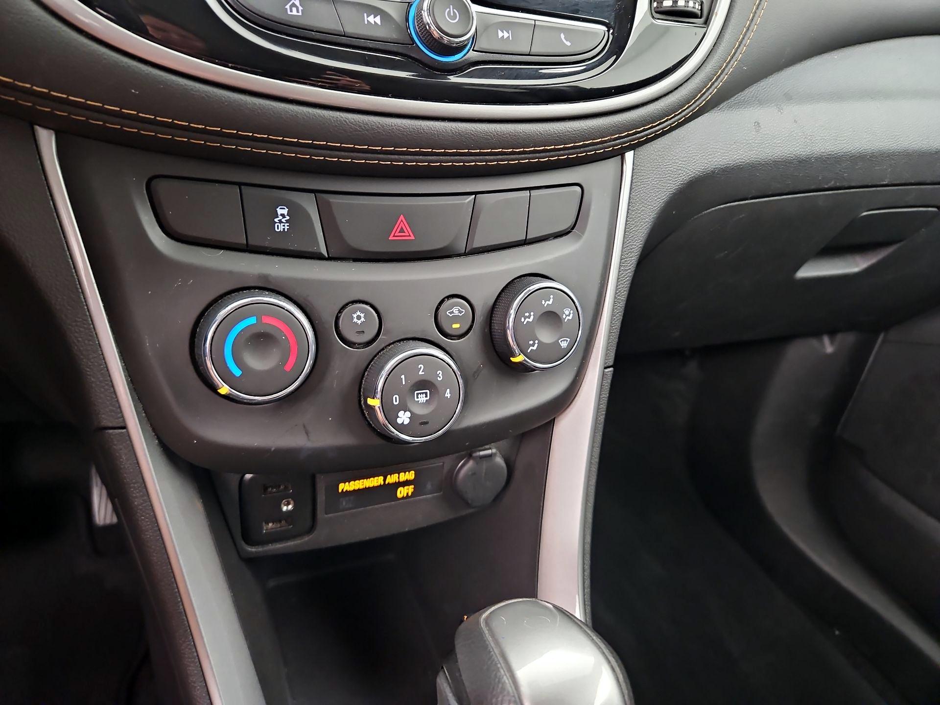 Thumbnail: 2019 Chevrolet Trax - 16