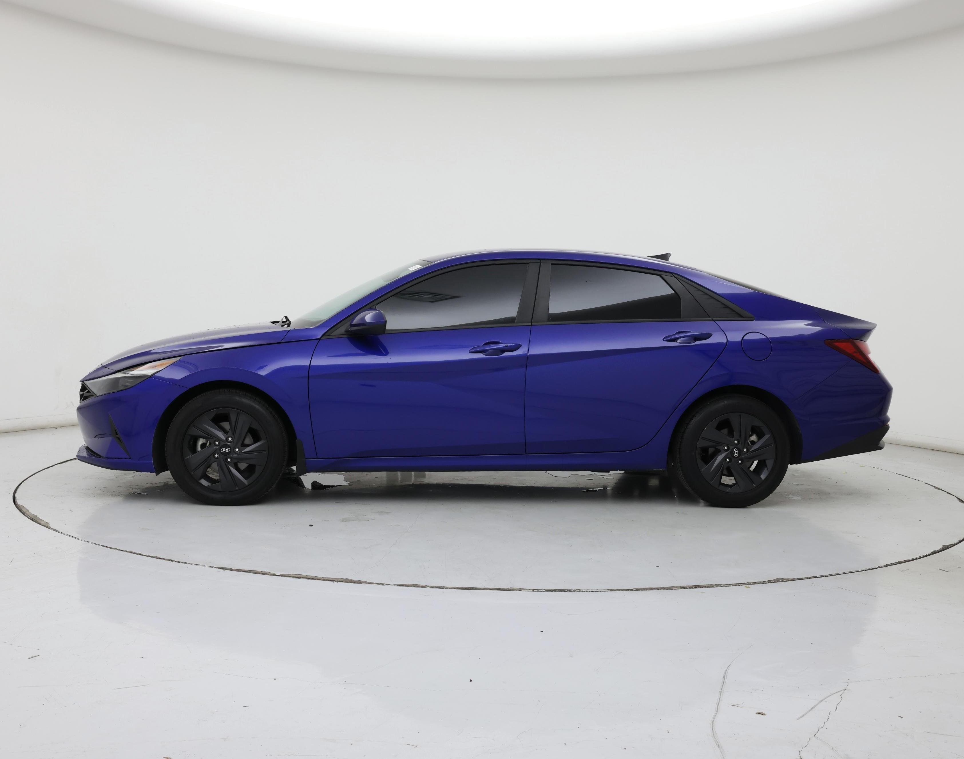 Thumbnail: 2023 Hyundai Elantra - 3