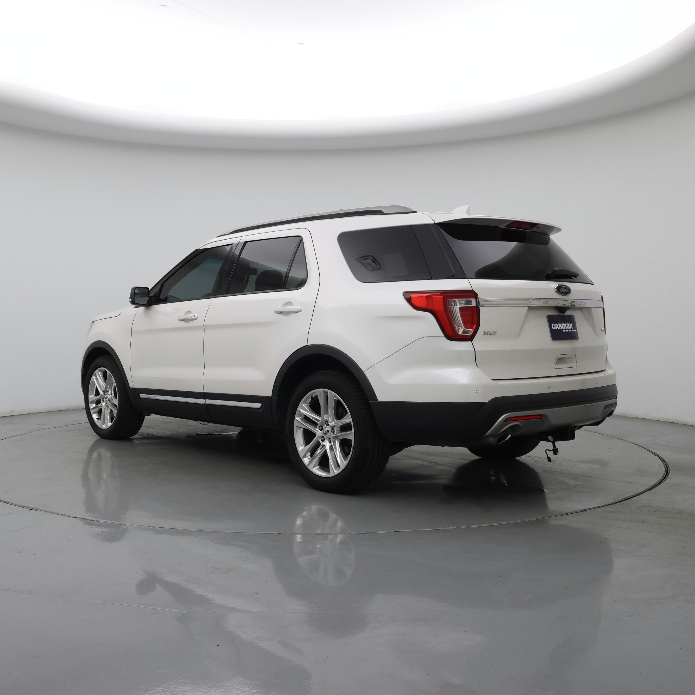 Thumbnail: 2016 Ford Explorer - 2