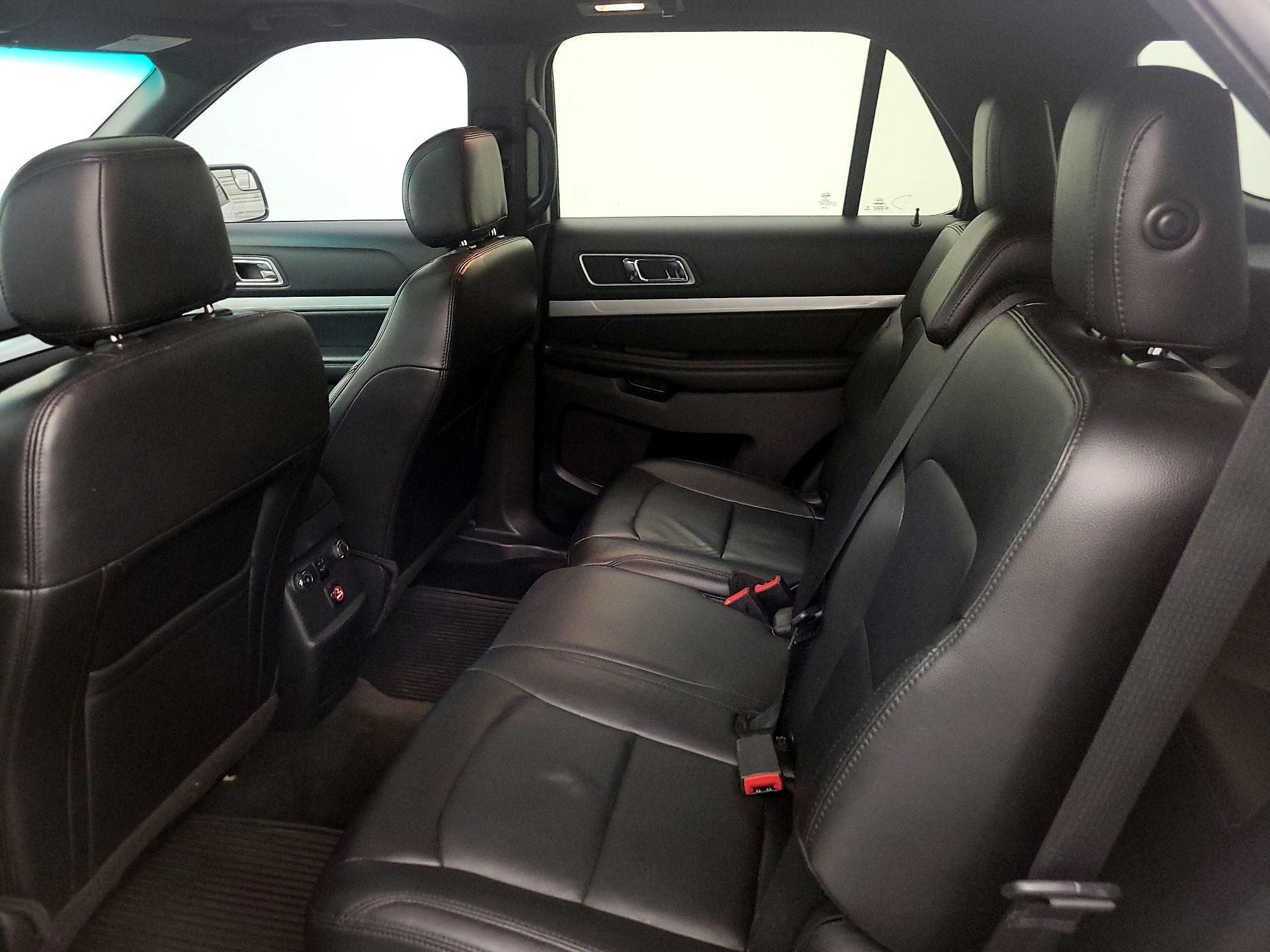 Thumbnail: 2016 Ford Explorer - 20