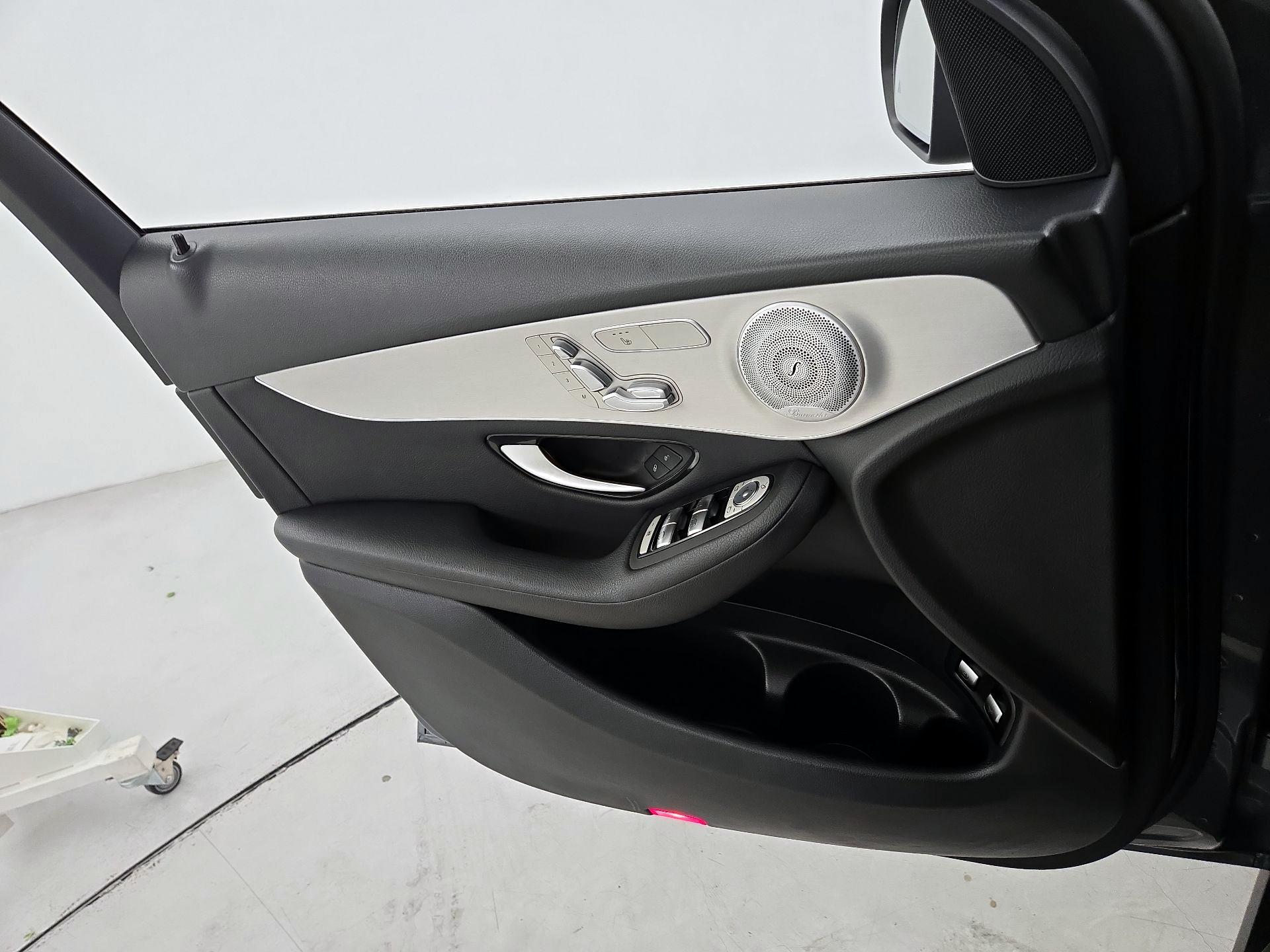 Thumbnail: 2019 Mercedes-Benz GLC - 12