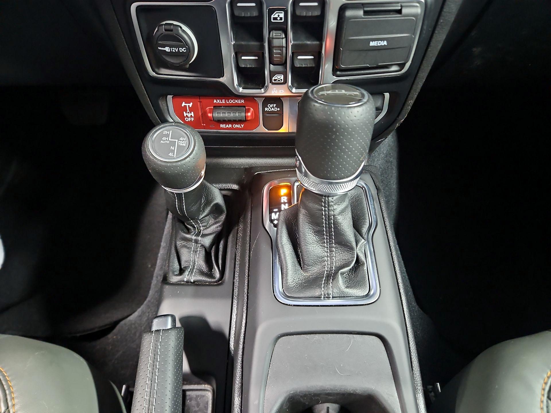 Thumbnail: 2024 Jeep Gladiator - 18