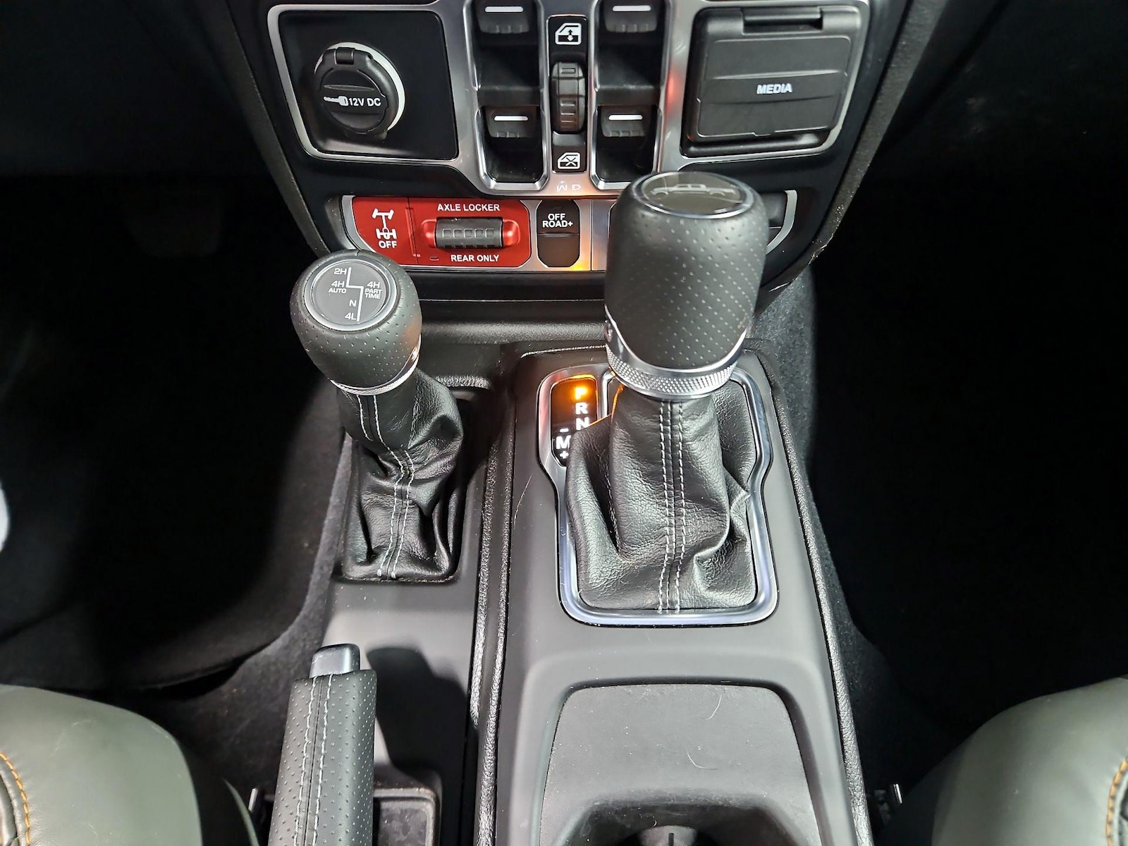 2024 Jeep Gladiator Mojave X - Photo 19