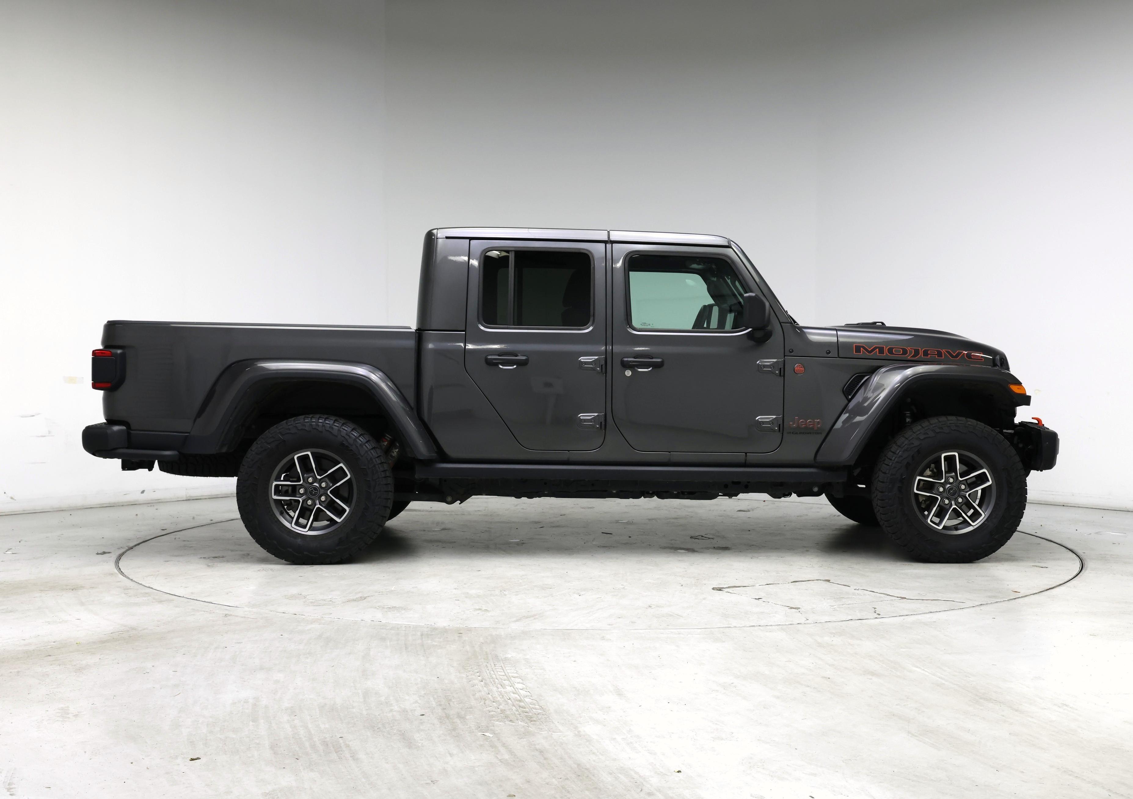 Thumbnail: 2024 Jeep Gladiator - 7