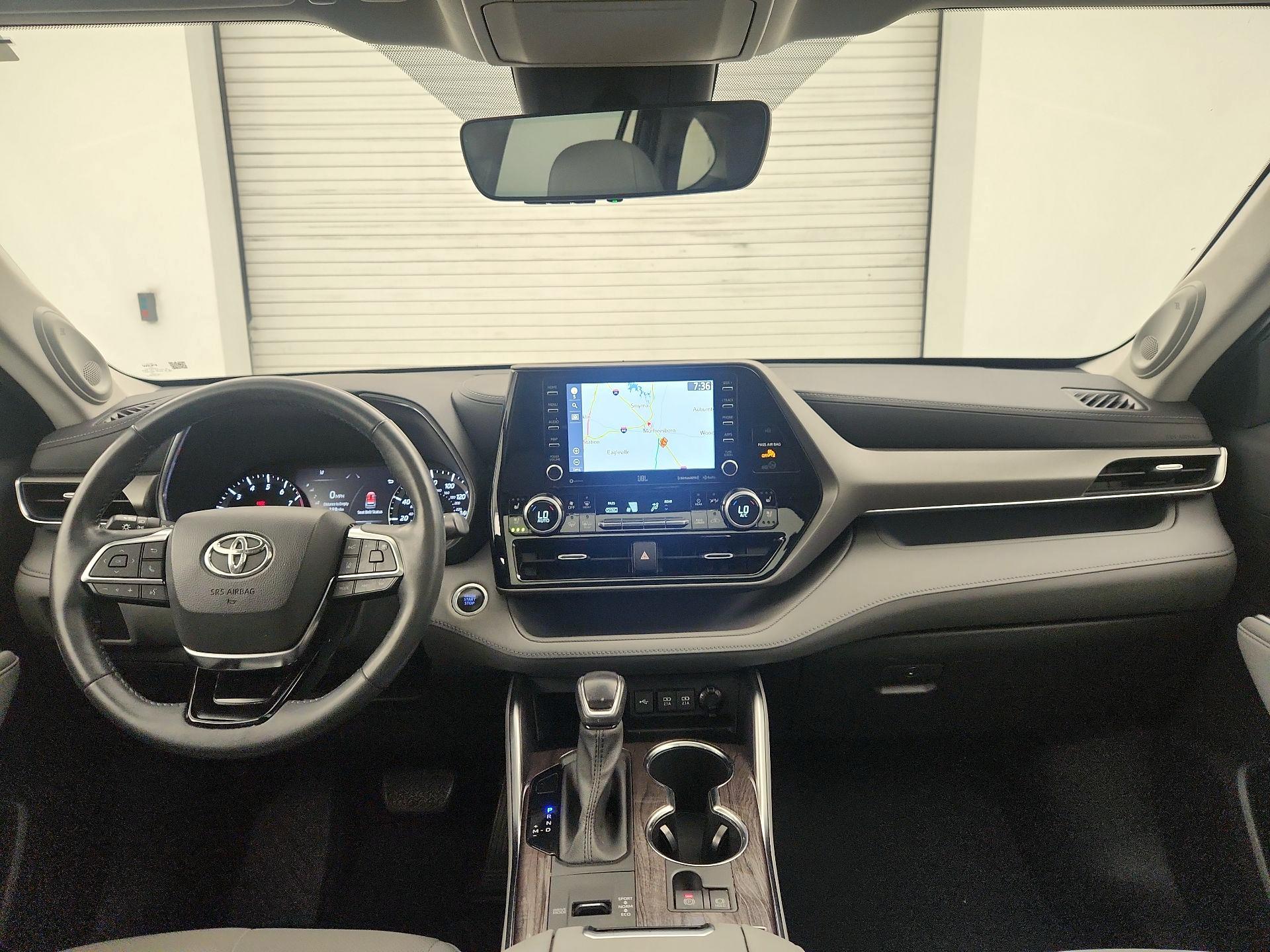 Thumbnail: 2020 Toyota Highlander - 9