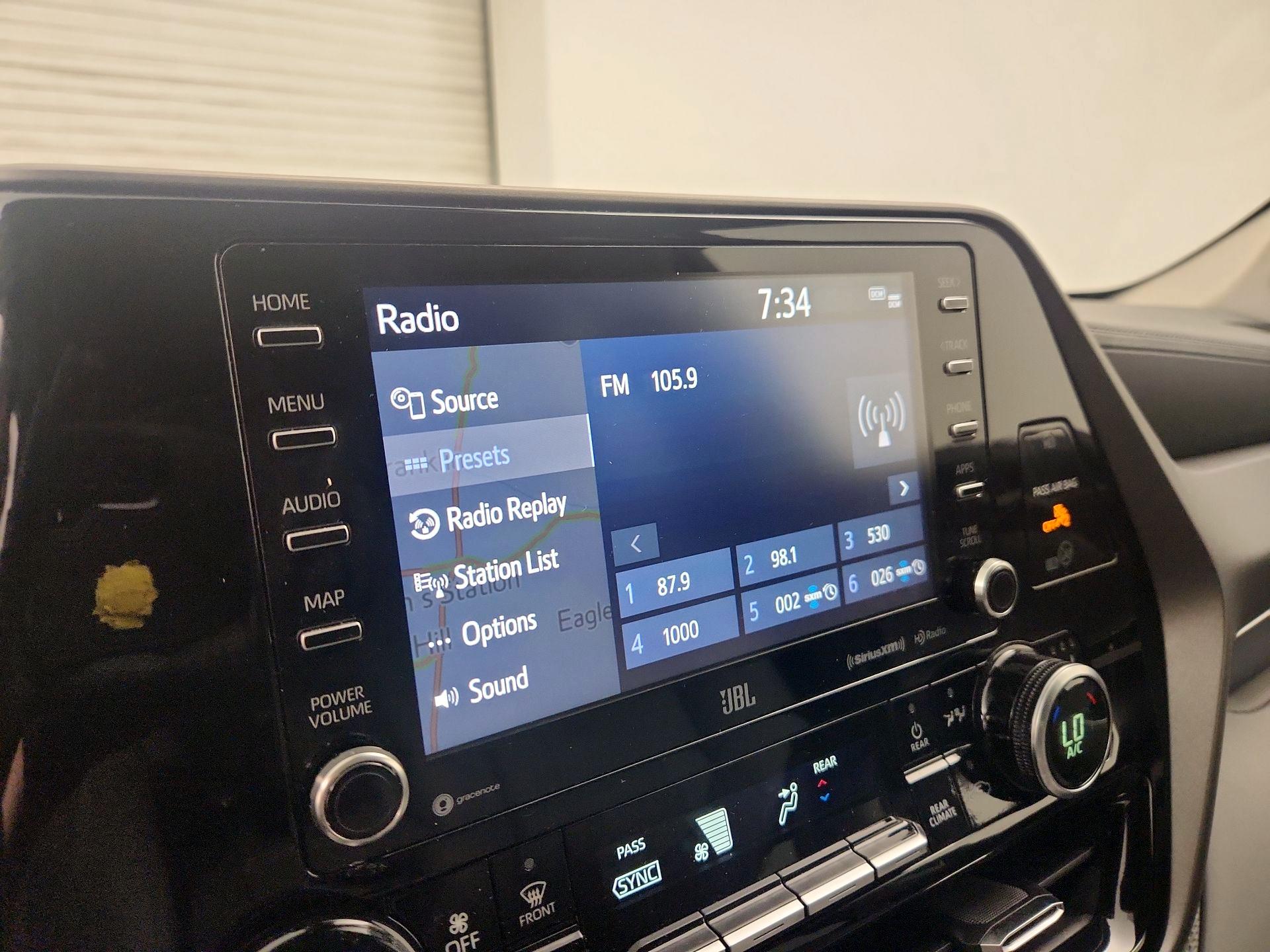 Thumbnail: 2020 Toyota Highlander - 16
