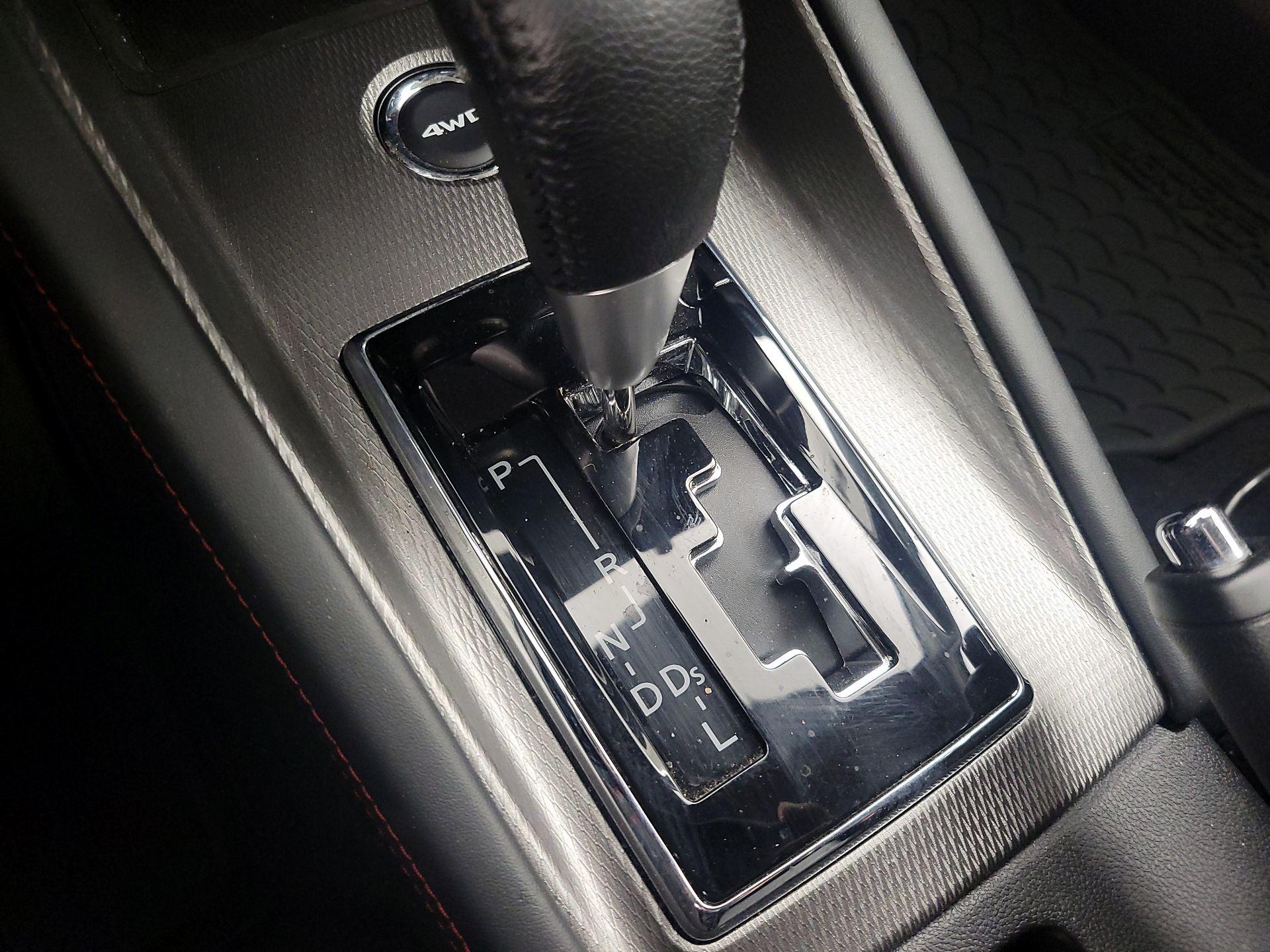Thumbnail: 2024 Mitsubishi Outlander Sport - 17