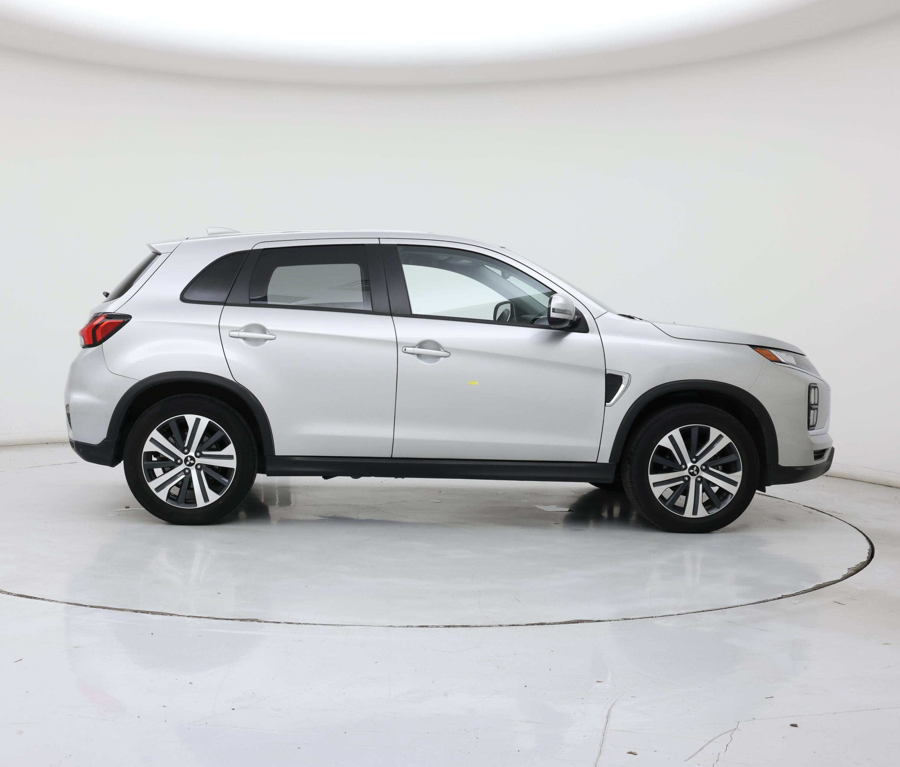 Thumbnail: 2024 Mitsubishi Outlander Sport - 7