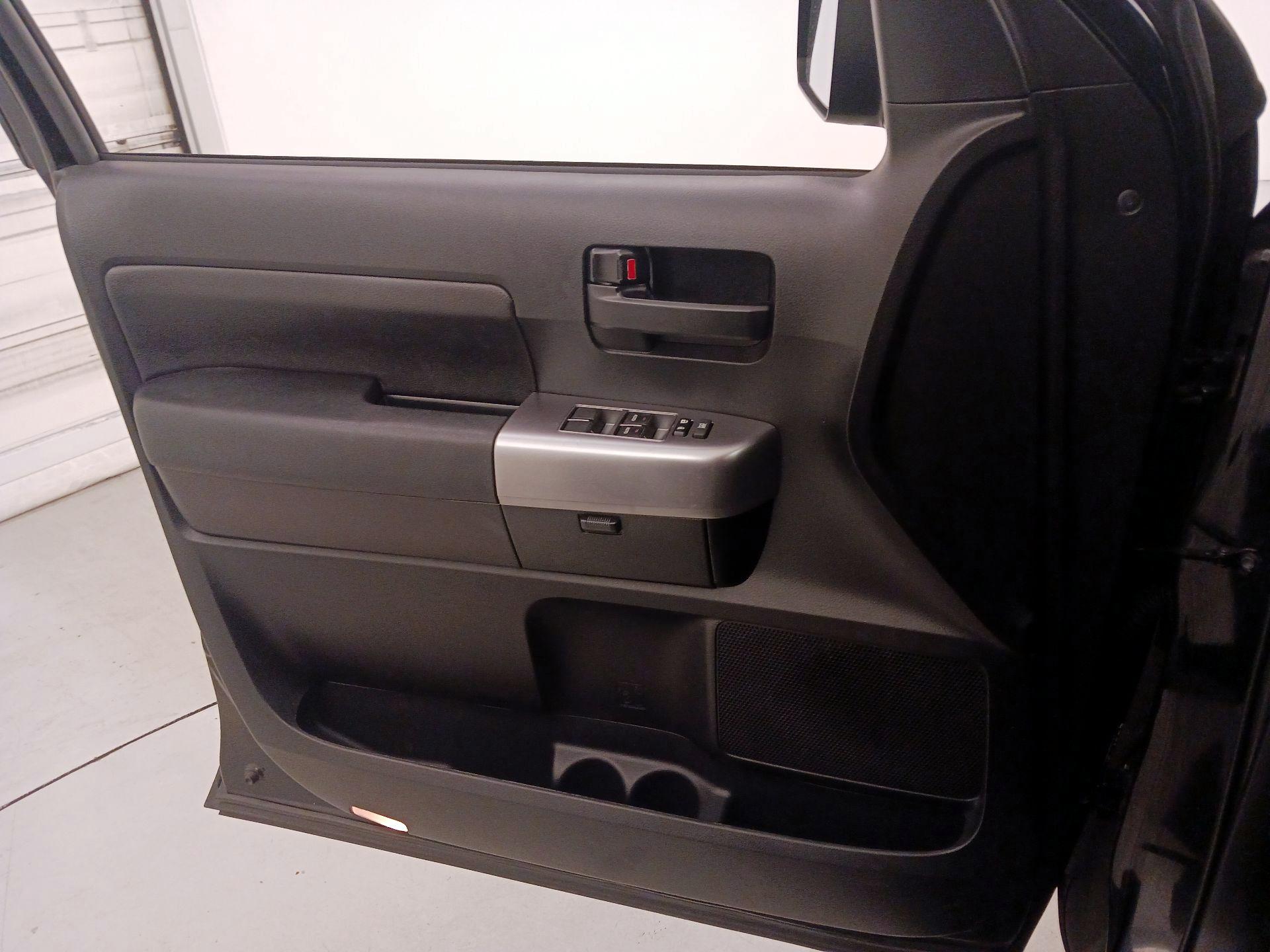Thumbnail: 2018 Toyota Sequoia - 12