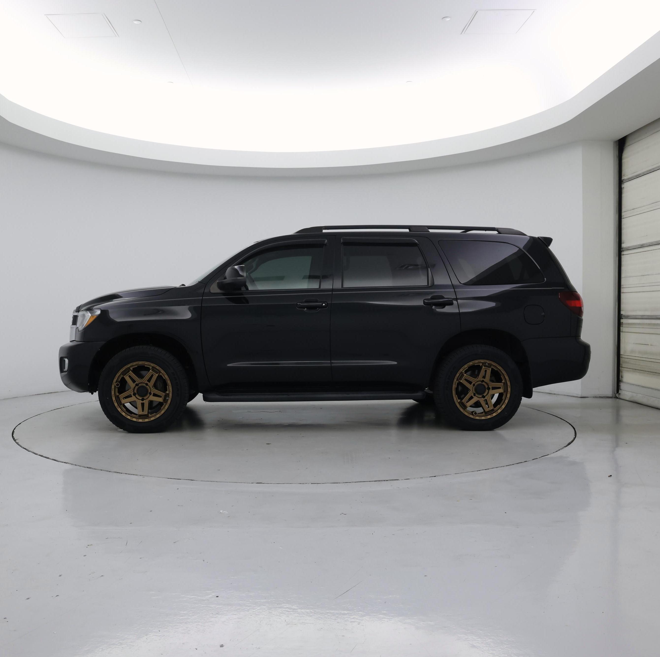 Thumbnail: 2018 Toyota Sequoia - 3