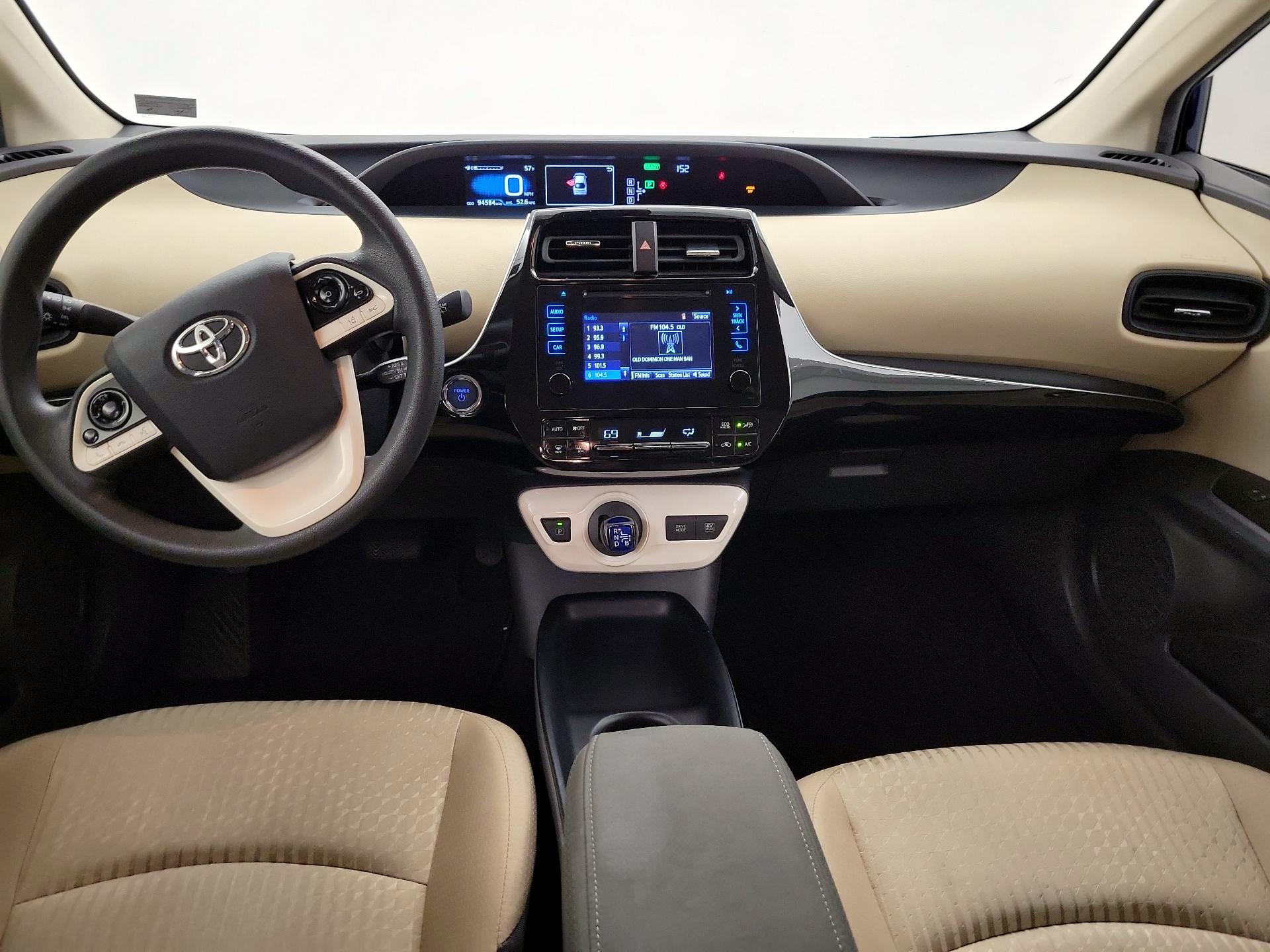 Thumbnail: 2017 Toyota Prius - 9