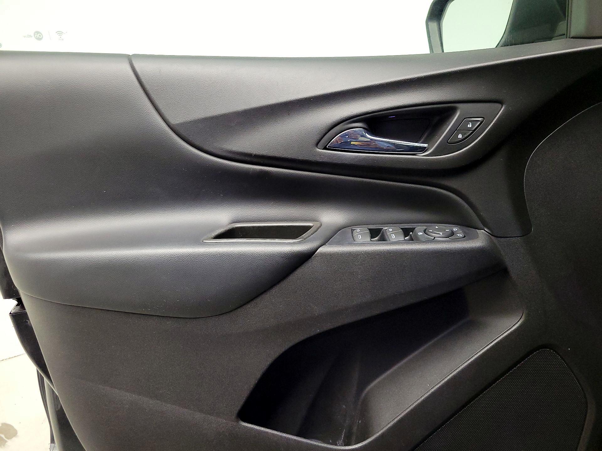 Thumbnail: 2018 Chevrolet Equinox - 12