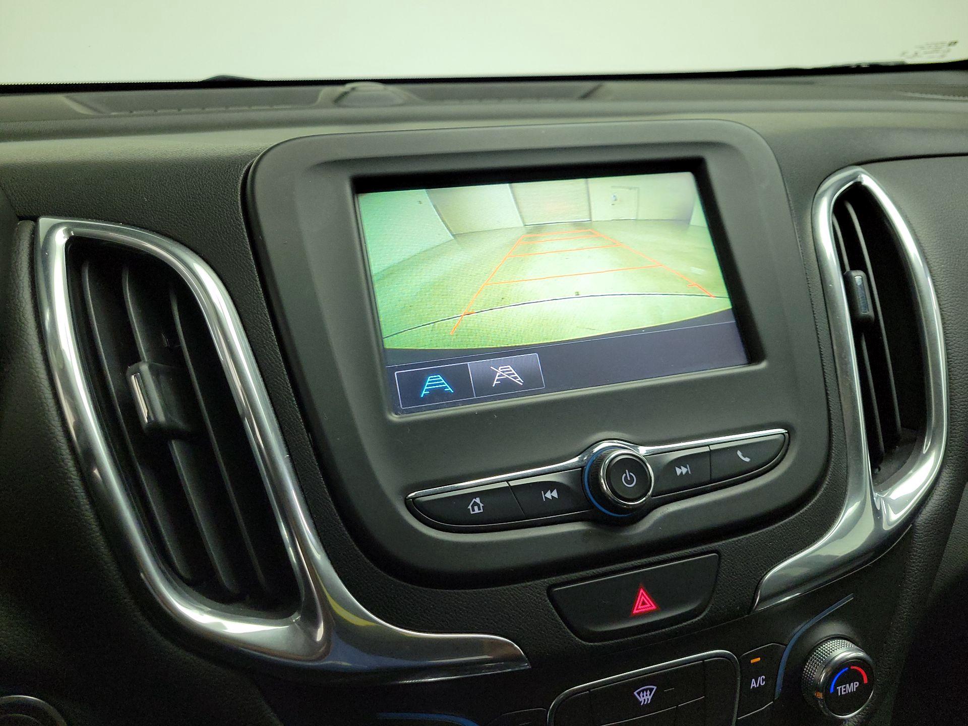 Thumbnail: 2018 Chevrolet Equinox - 14