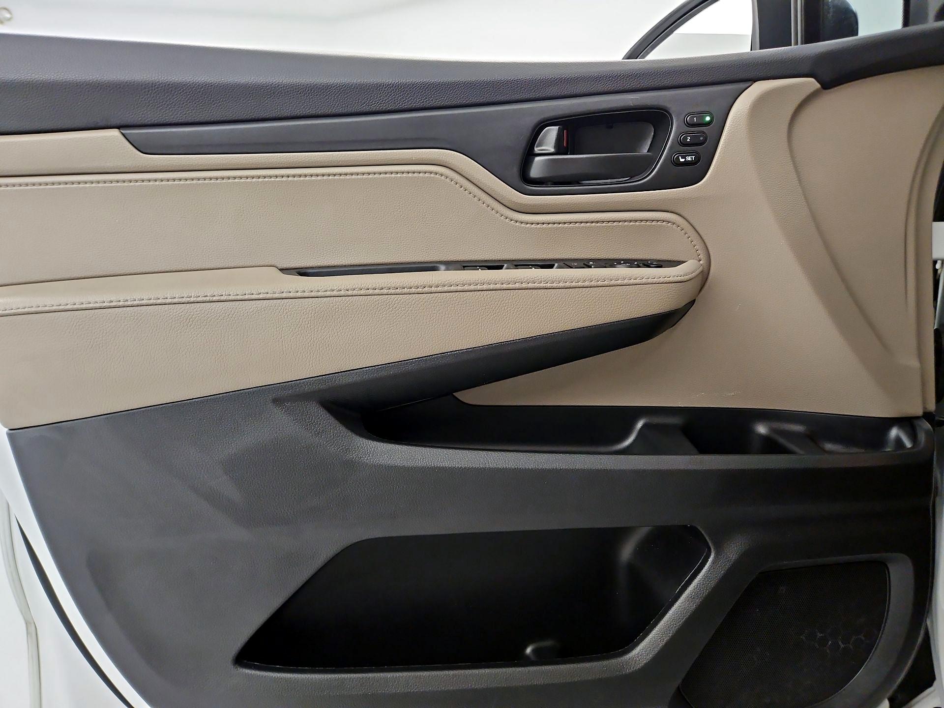 Thumbnail: 2020 Honda Odyssey - 10