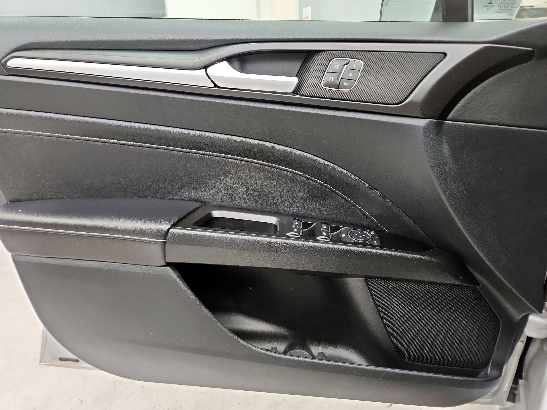 Thumbnail: 2019 Ford Fusion - 12
