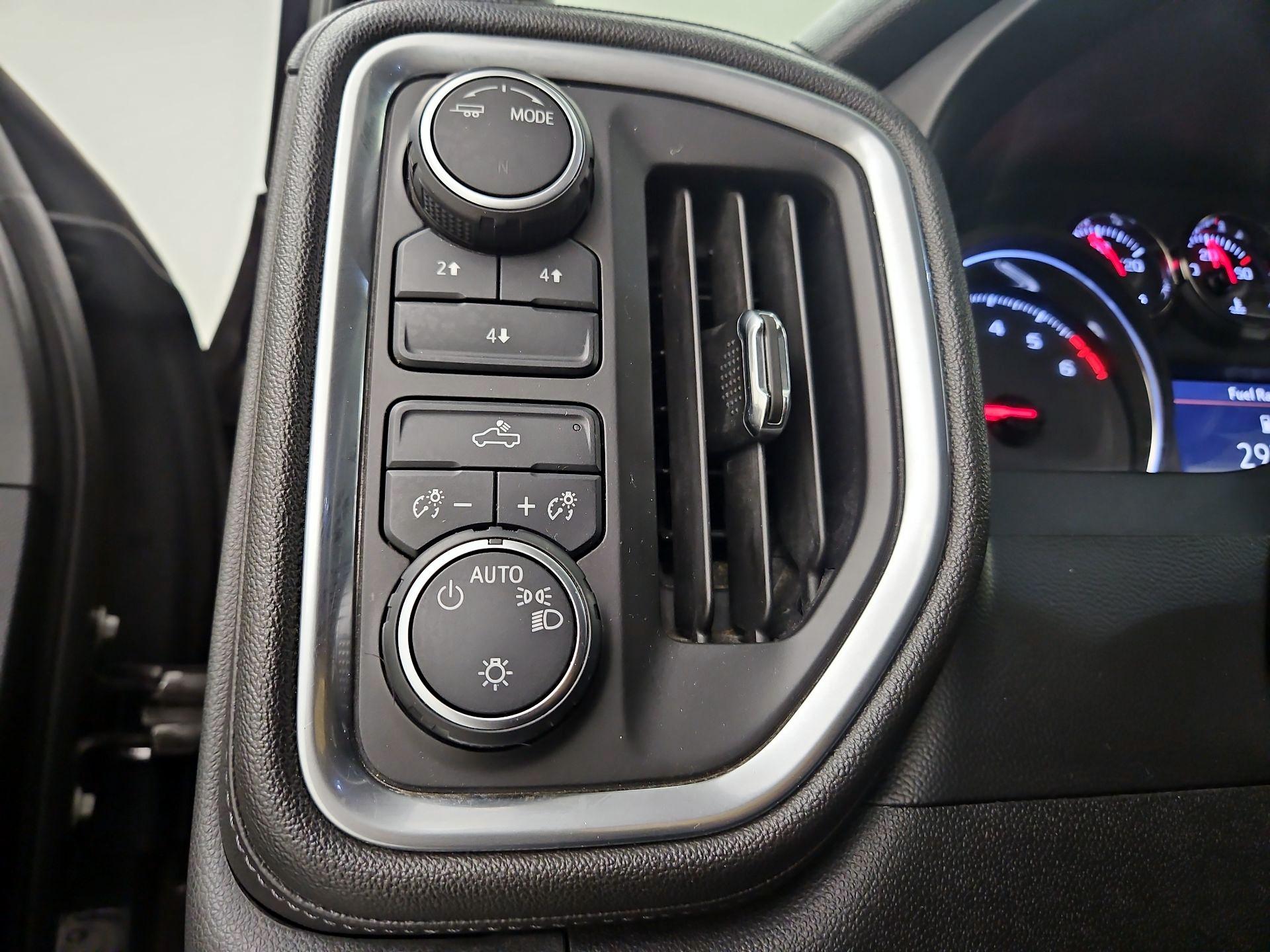 Thumbnail: 2020 Chevrolet Silverado 2500 - 13