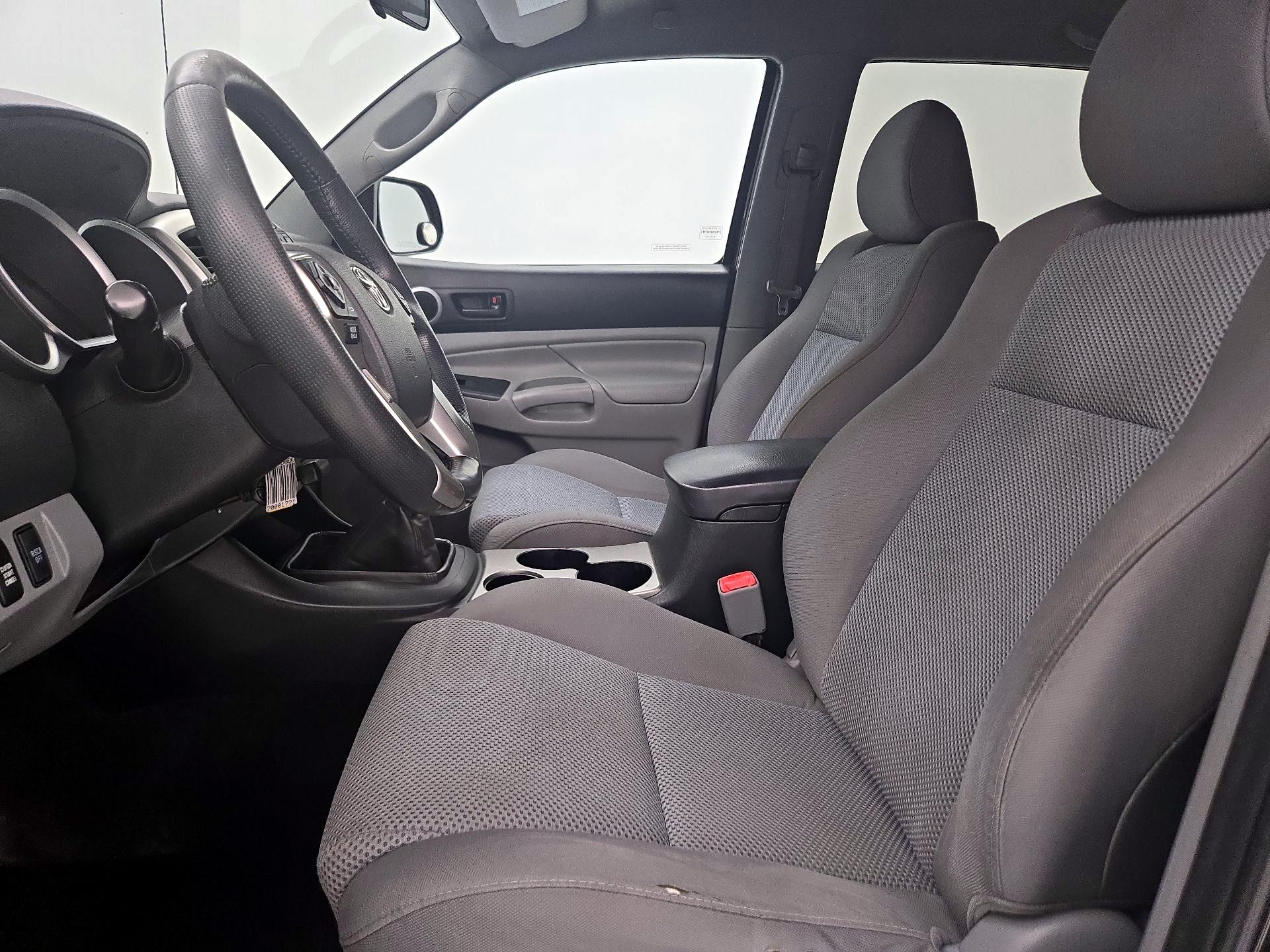 Thumbnail: 2014 Toyota Tacoma - 11