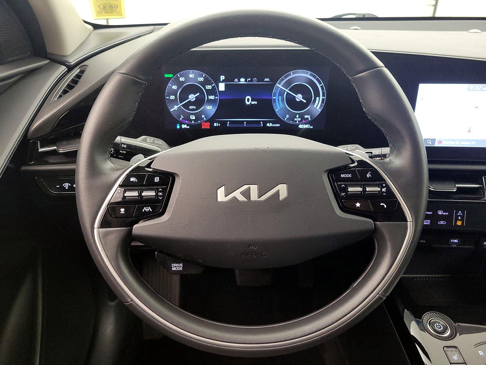 Thumbnail: 2023 Kia Niro - 10