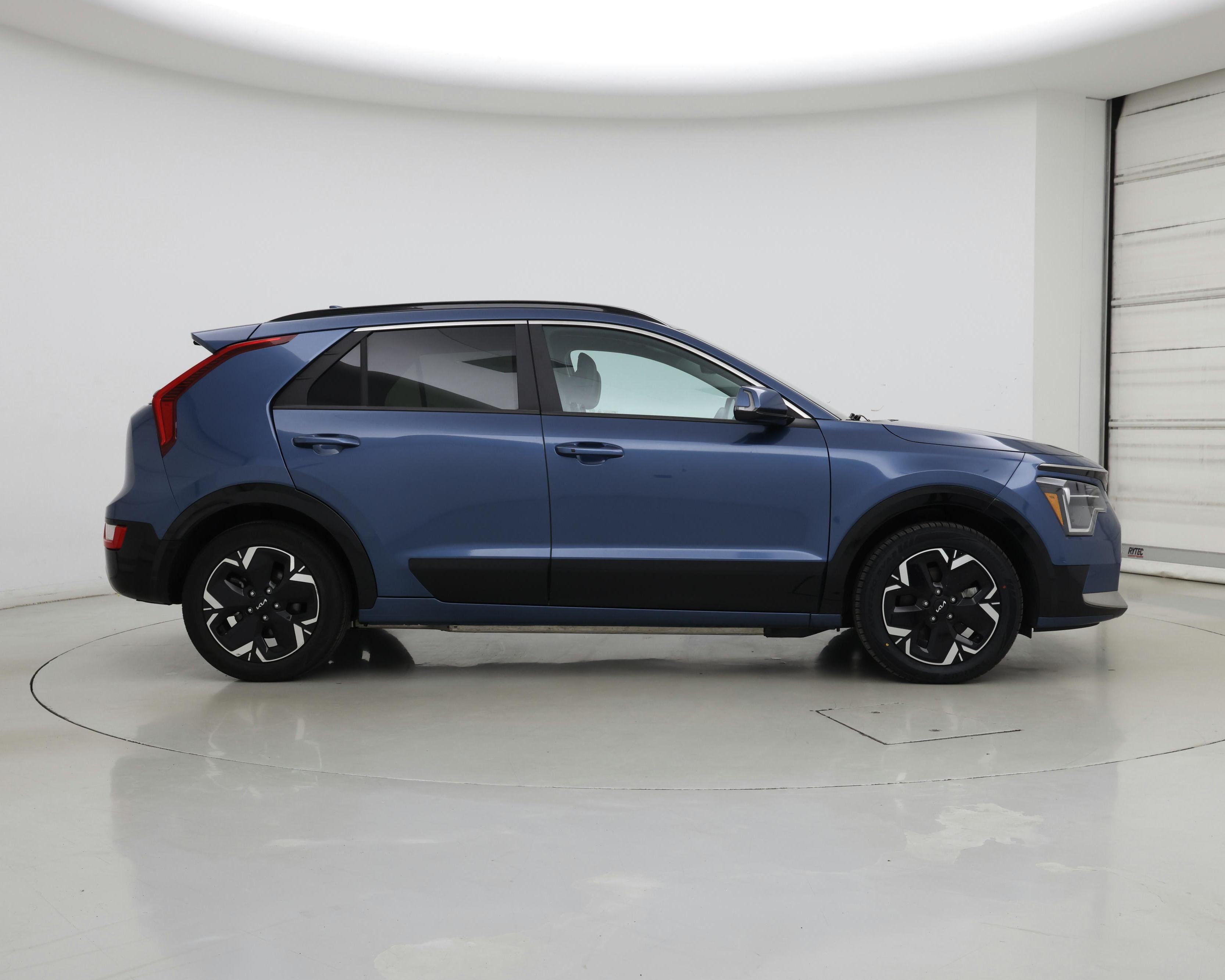 Thumbnail: 2023 Kia Niro - 7