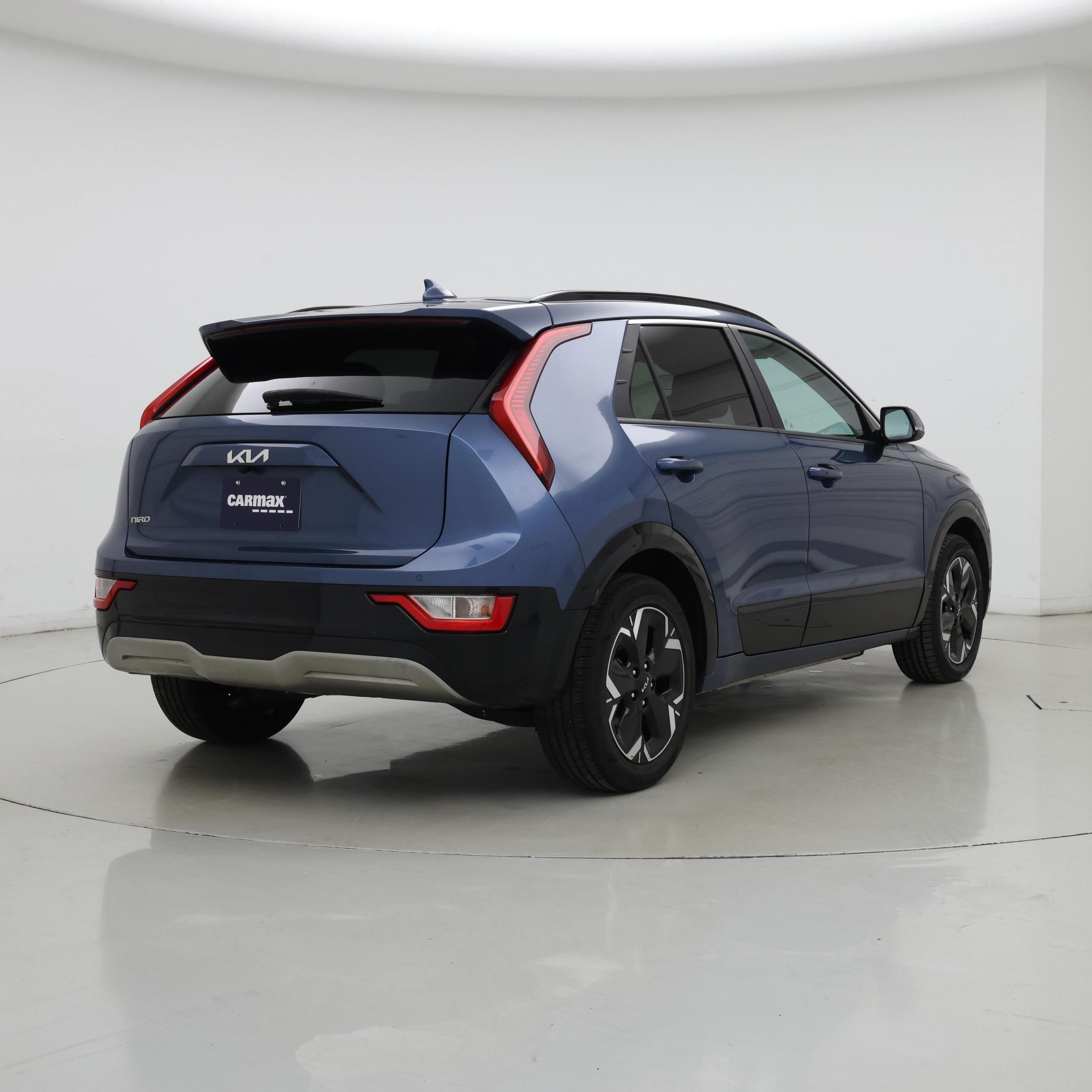 Thumbnail: 2023 Kia Niro - 8