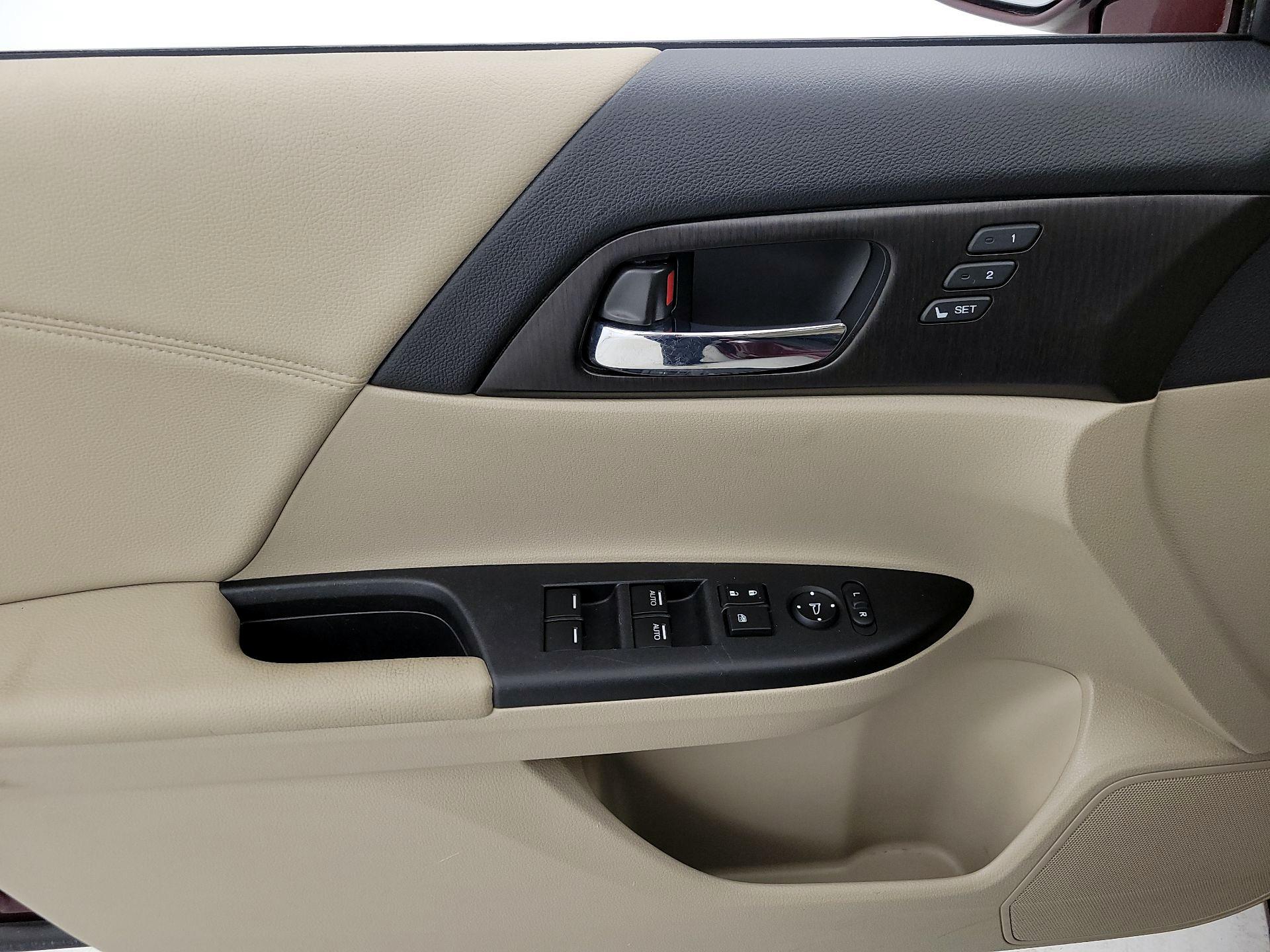 Thumbnail: 2014 Honda Accord - 12