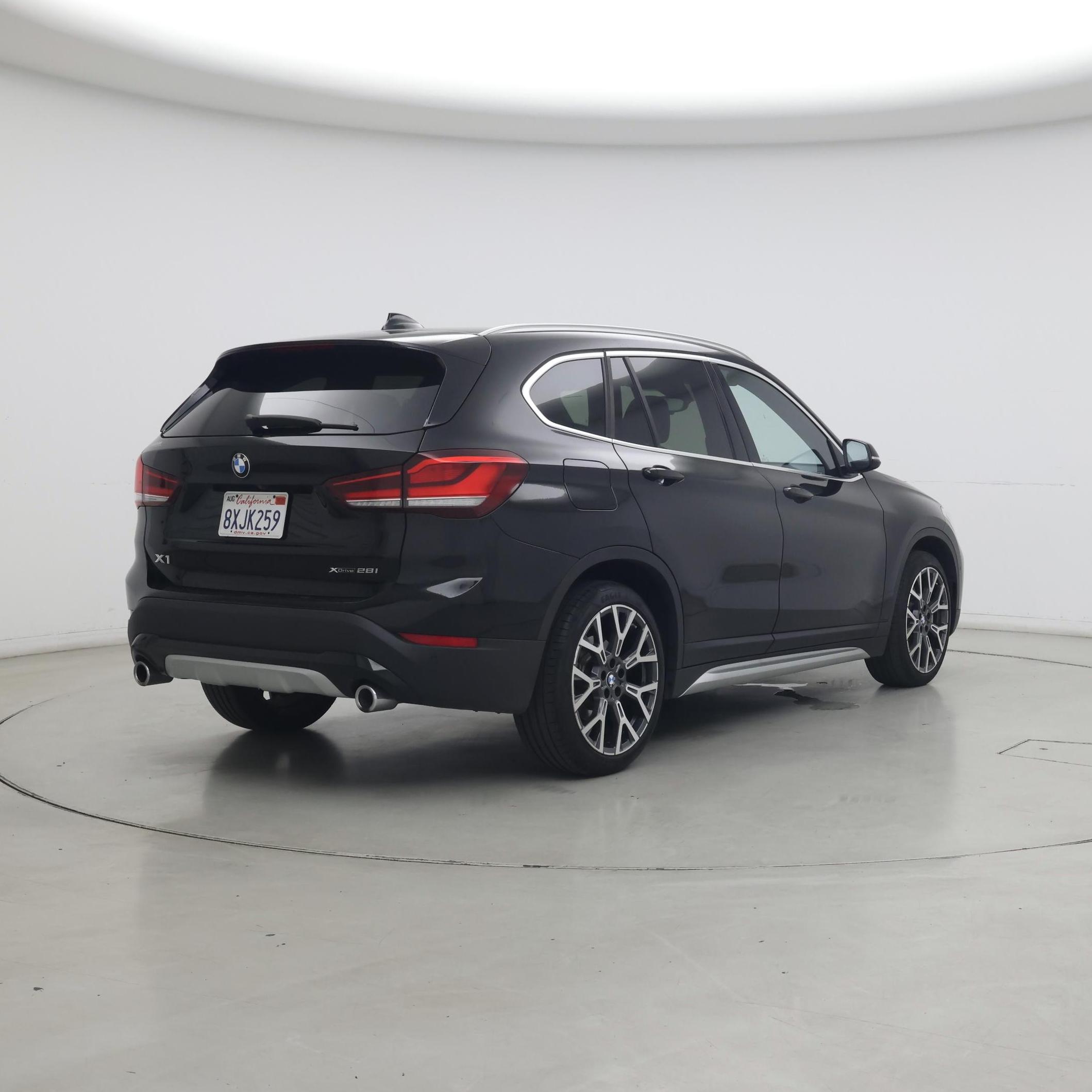 Thumbnail: 2021 BMW X1 - 8