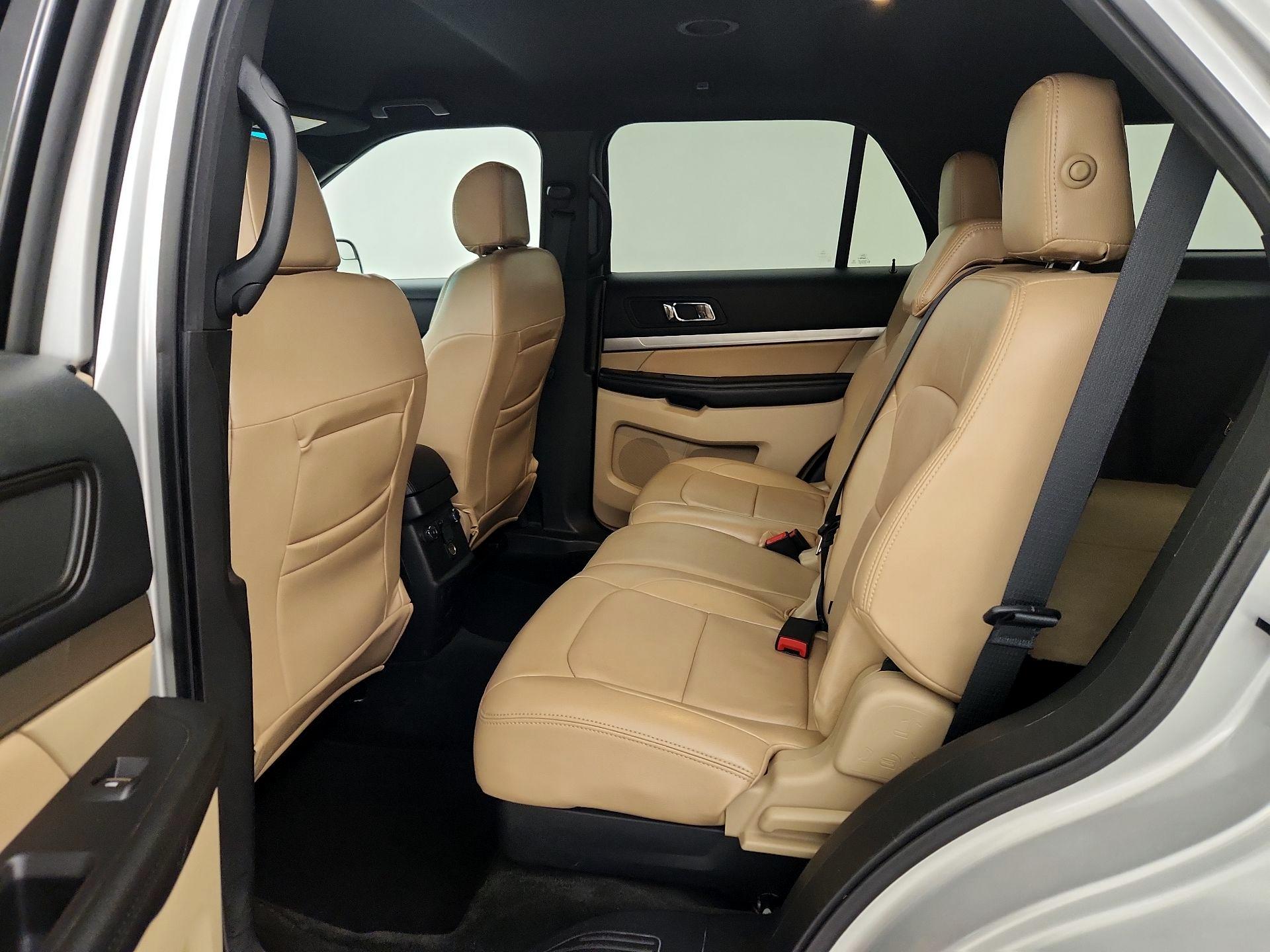 Thumbnail: 2016 Ford Explorer - 19