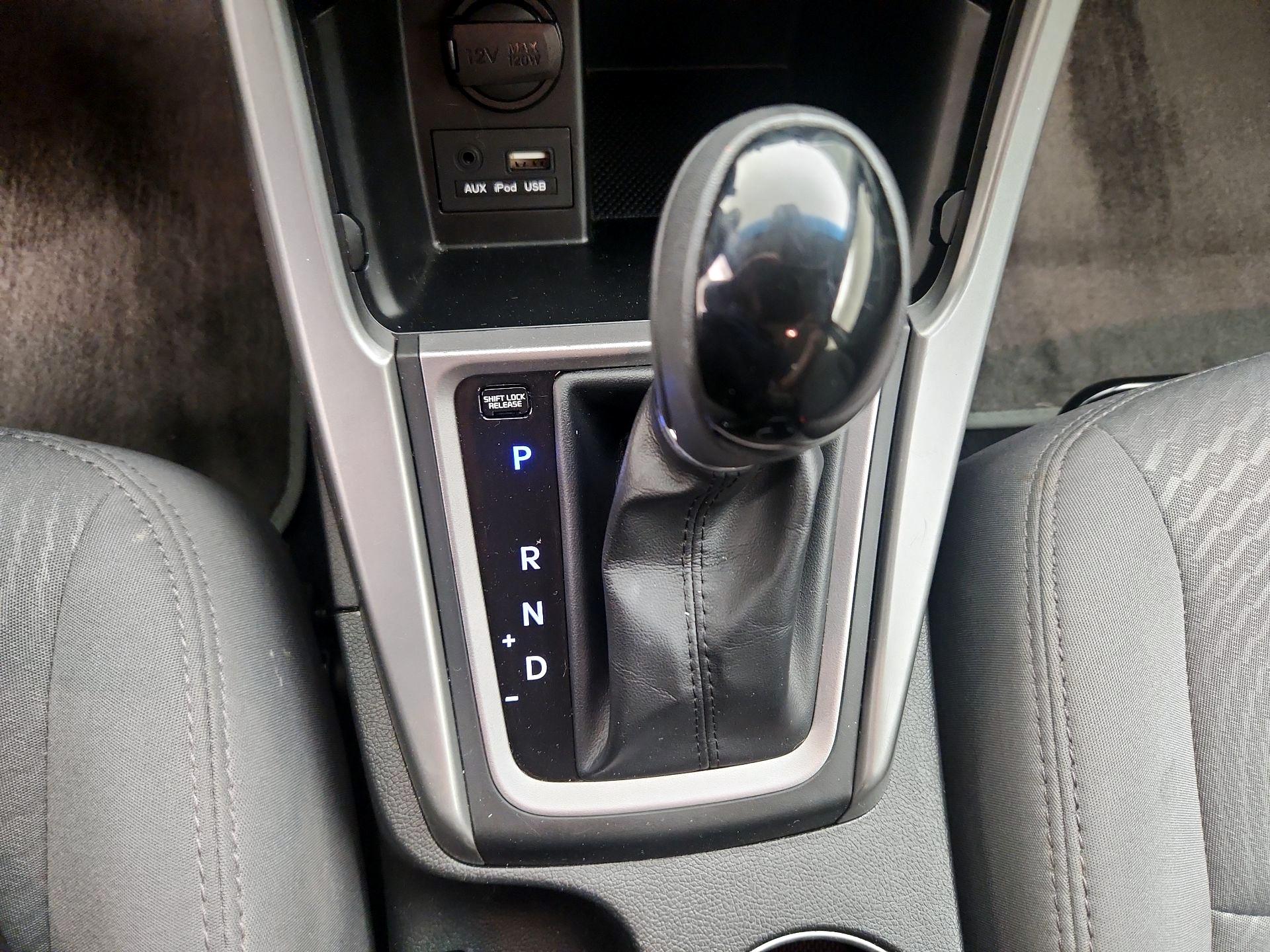 Thumbnail: 2015 Hyundai Elantra - 16