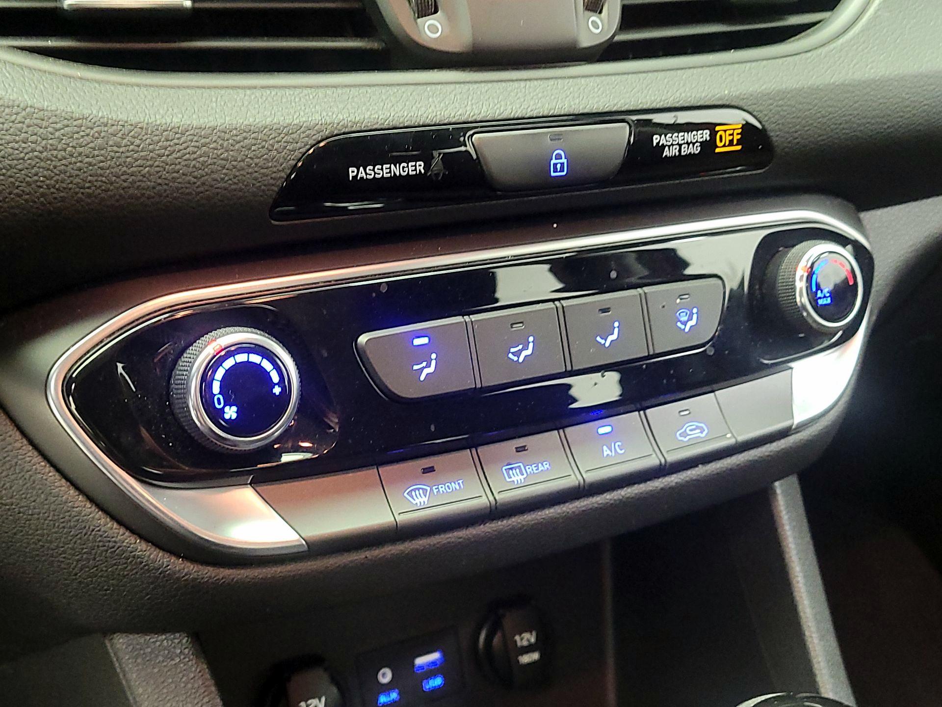 Thumbnail: 2020 Hyundai Elantra - 14