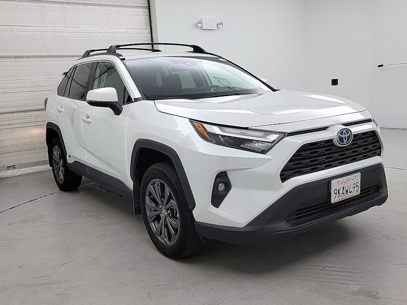 2024 Toyota RAV4 XLE Premium