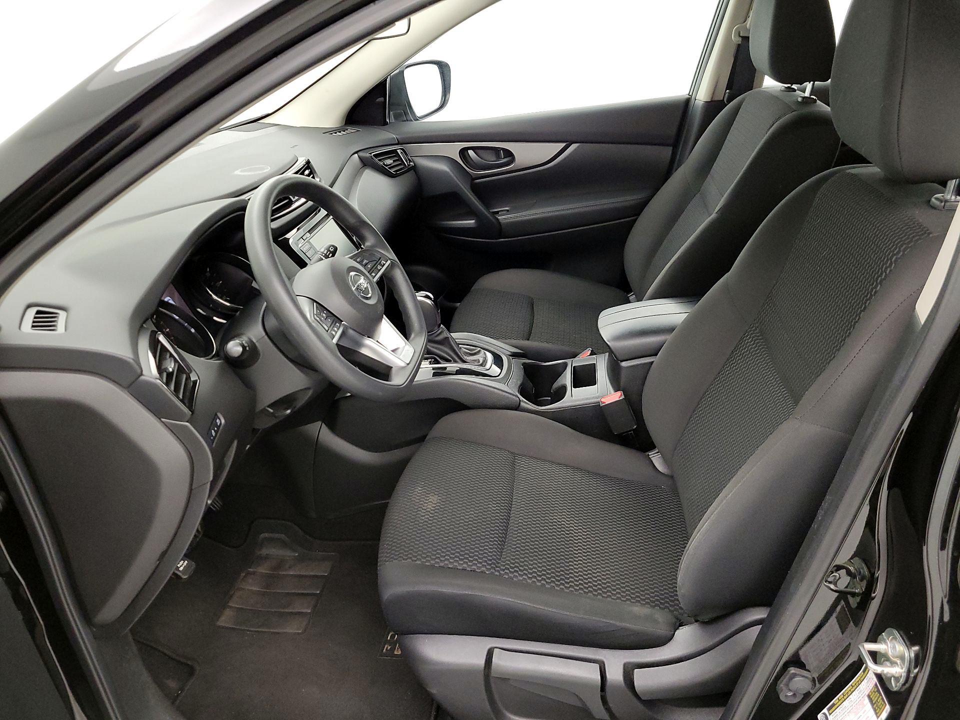 Thumbnail: 2021 Nissan Rogue Sport - 11