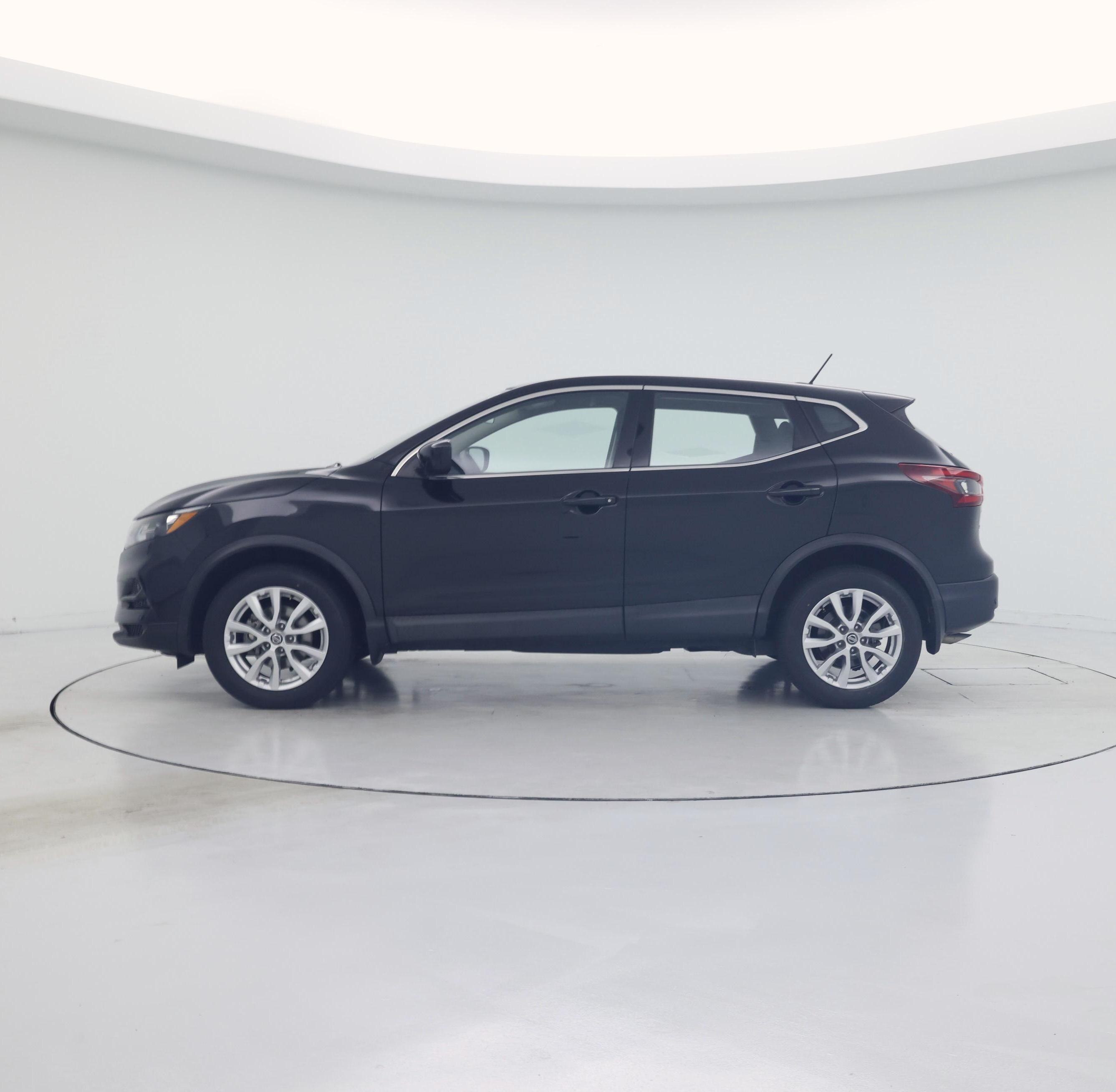 Thumbnail: 2021 Nissan Rogue Sport - 3