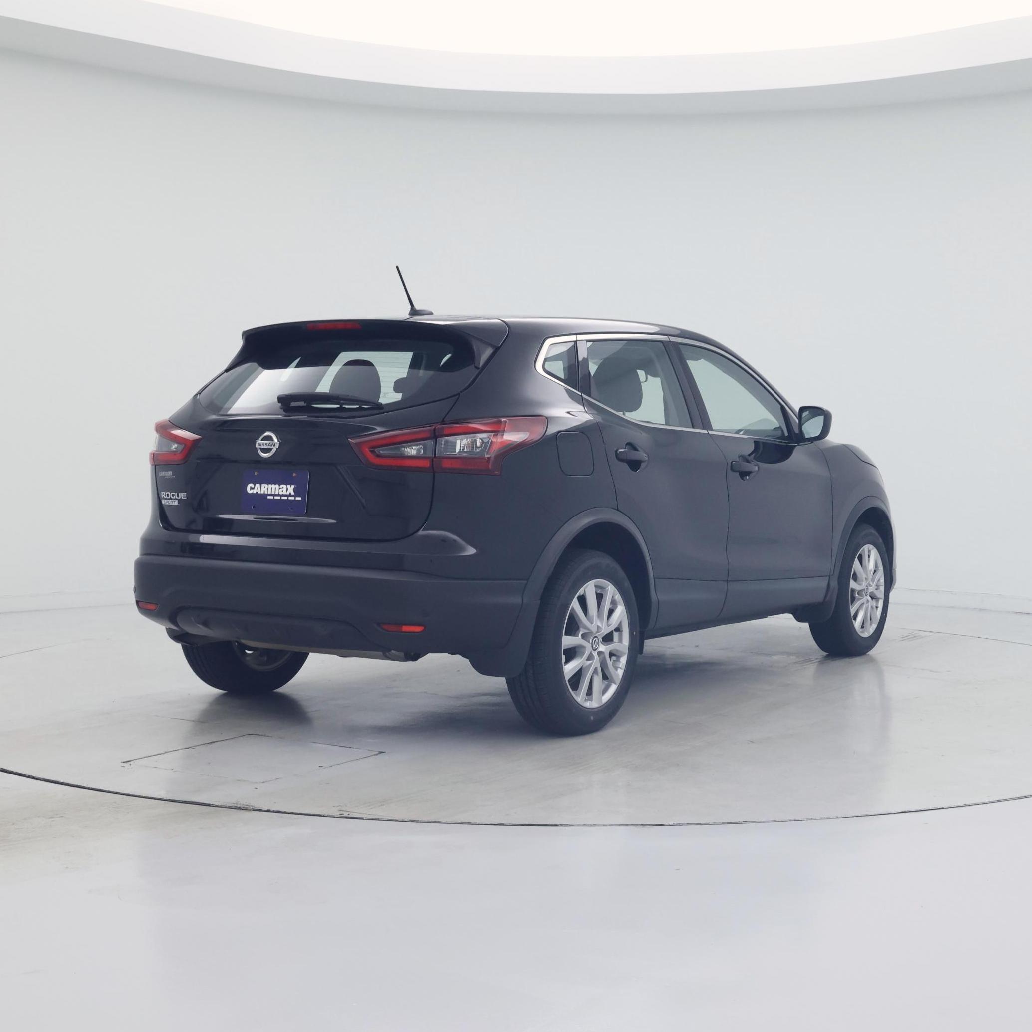 Thumbnail: 2021 Nissan Rogue Sport - 8