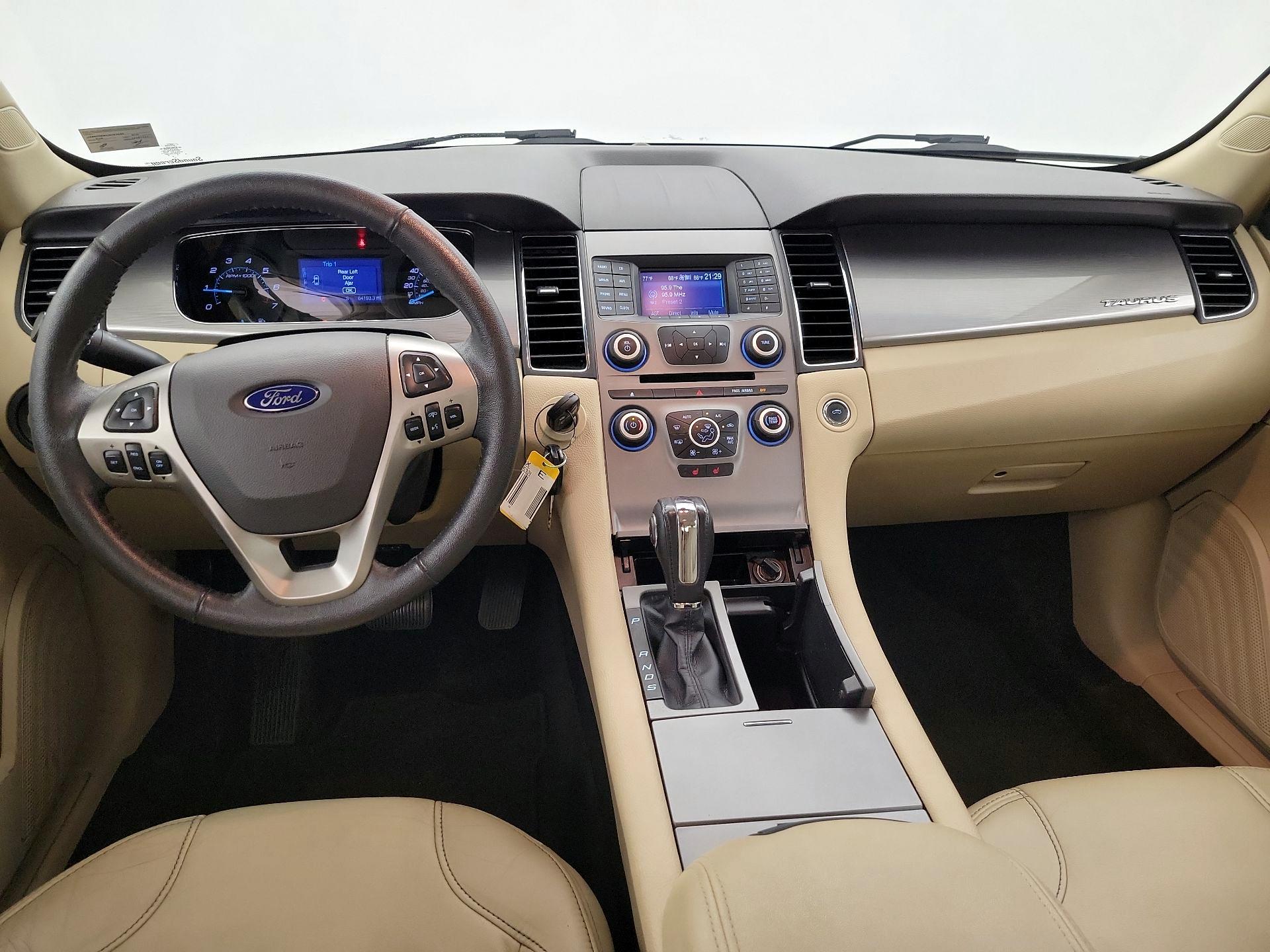 Thumbnail: 2016 Ford Taurus - 9