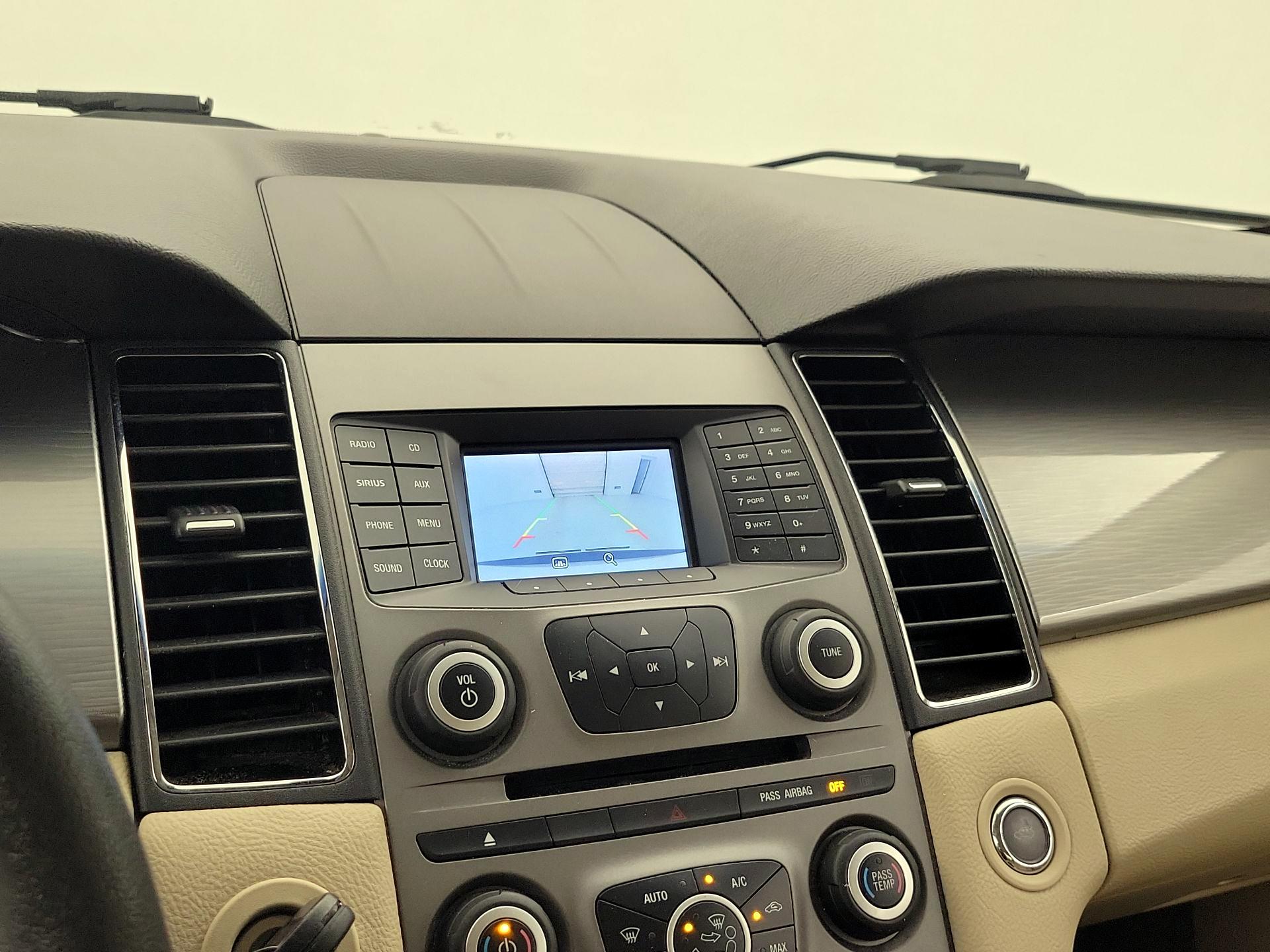 Thumbnail: 2016 Ford Taurus - 14