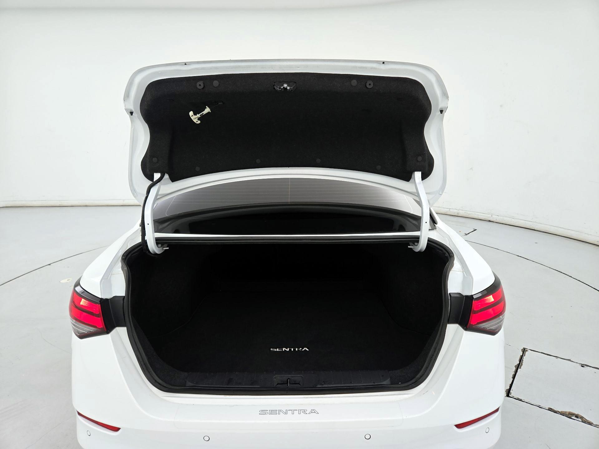Thumbnail: 2024 Nissan Sentra - 20