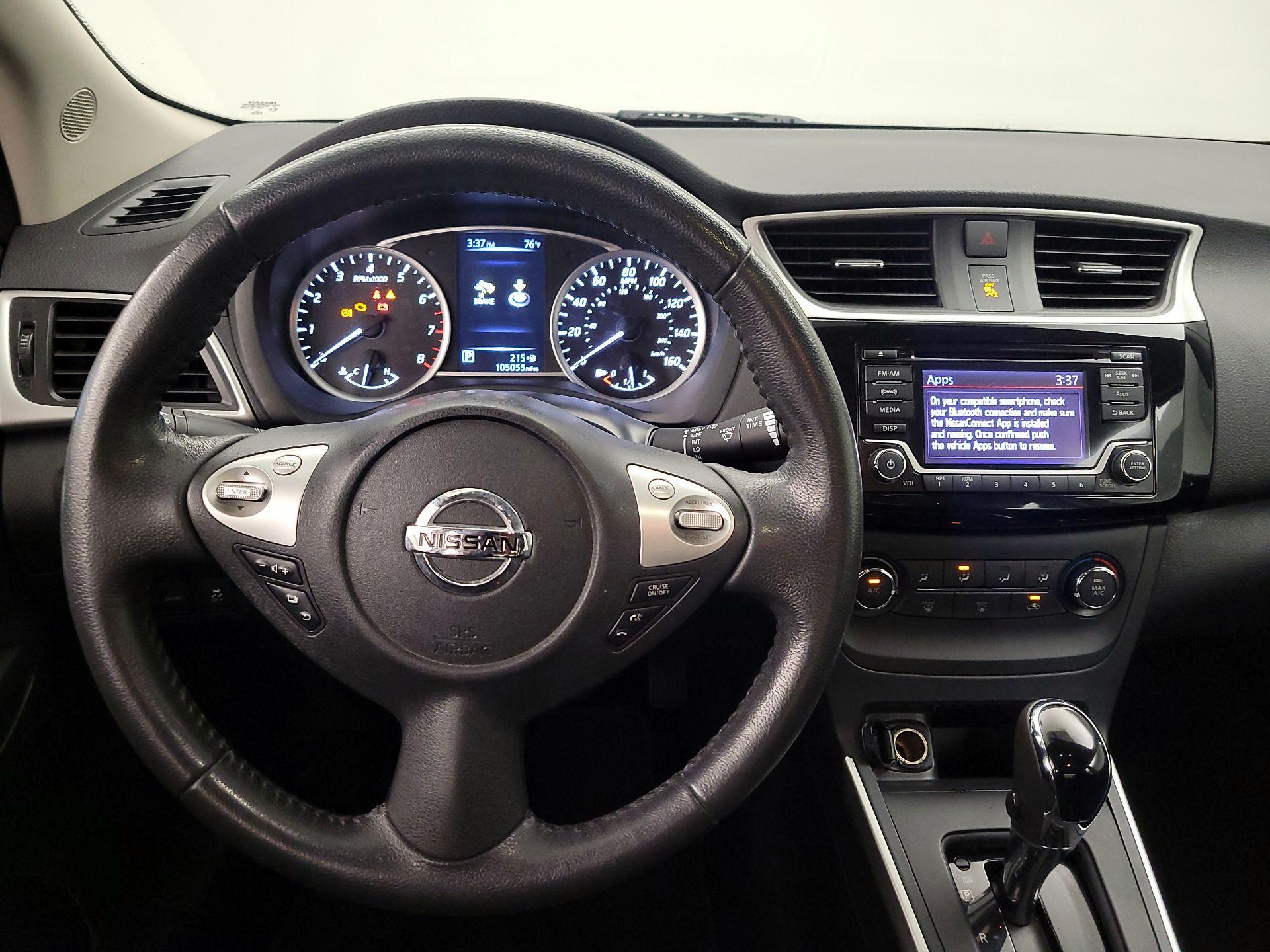 Thumbnail: 2016 Nissan Sentra - 10