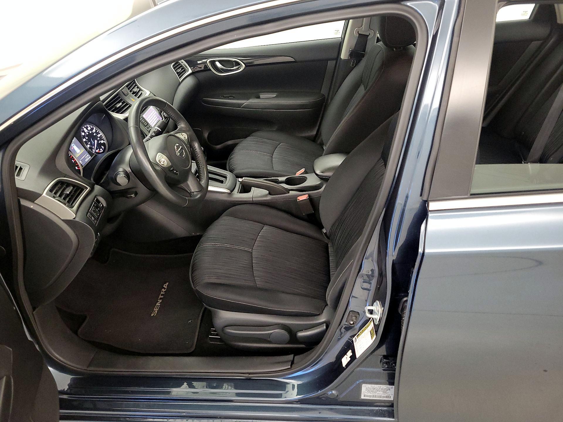 Thumbnail: 2016 Nissan Sentra - 11