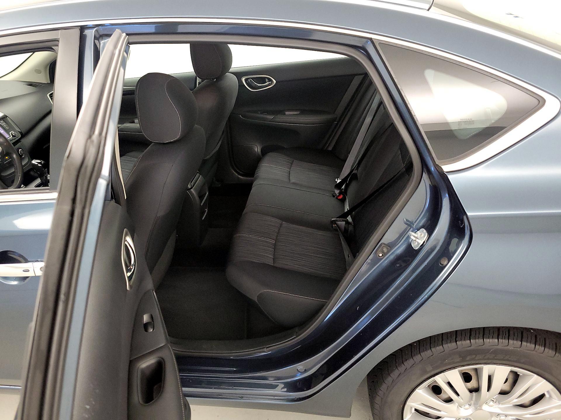 Thumbnail: 2016 Nissan Sentra - 19