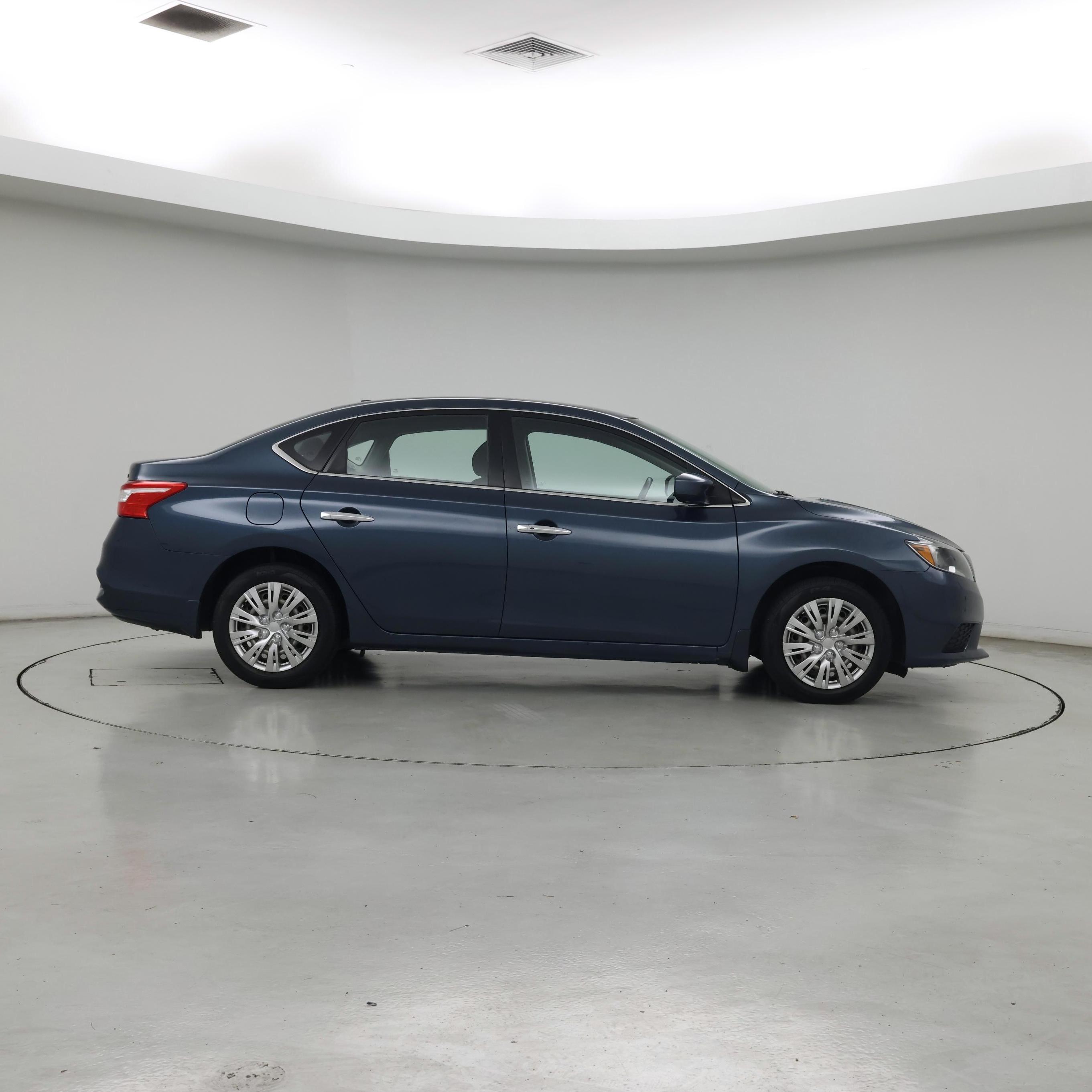 Thumbnail: 2016 Nissan Sentra - 7